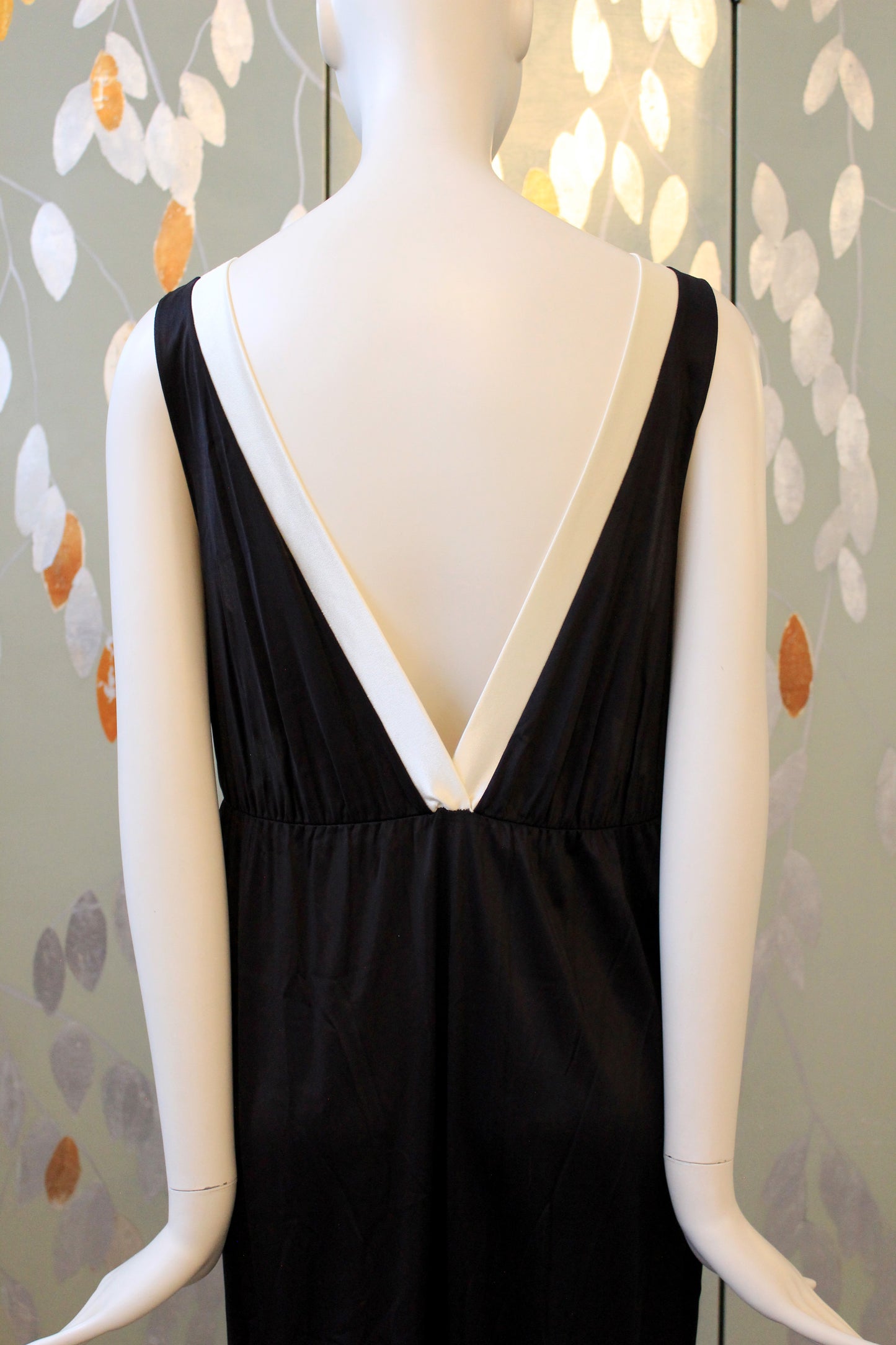1970s Black And White Deep V Nightgown And Robe Set, Medium