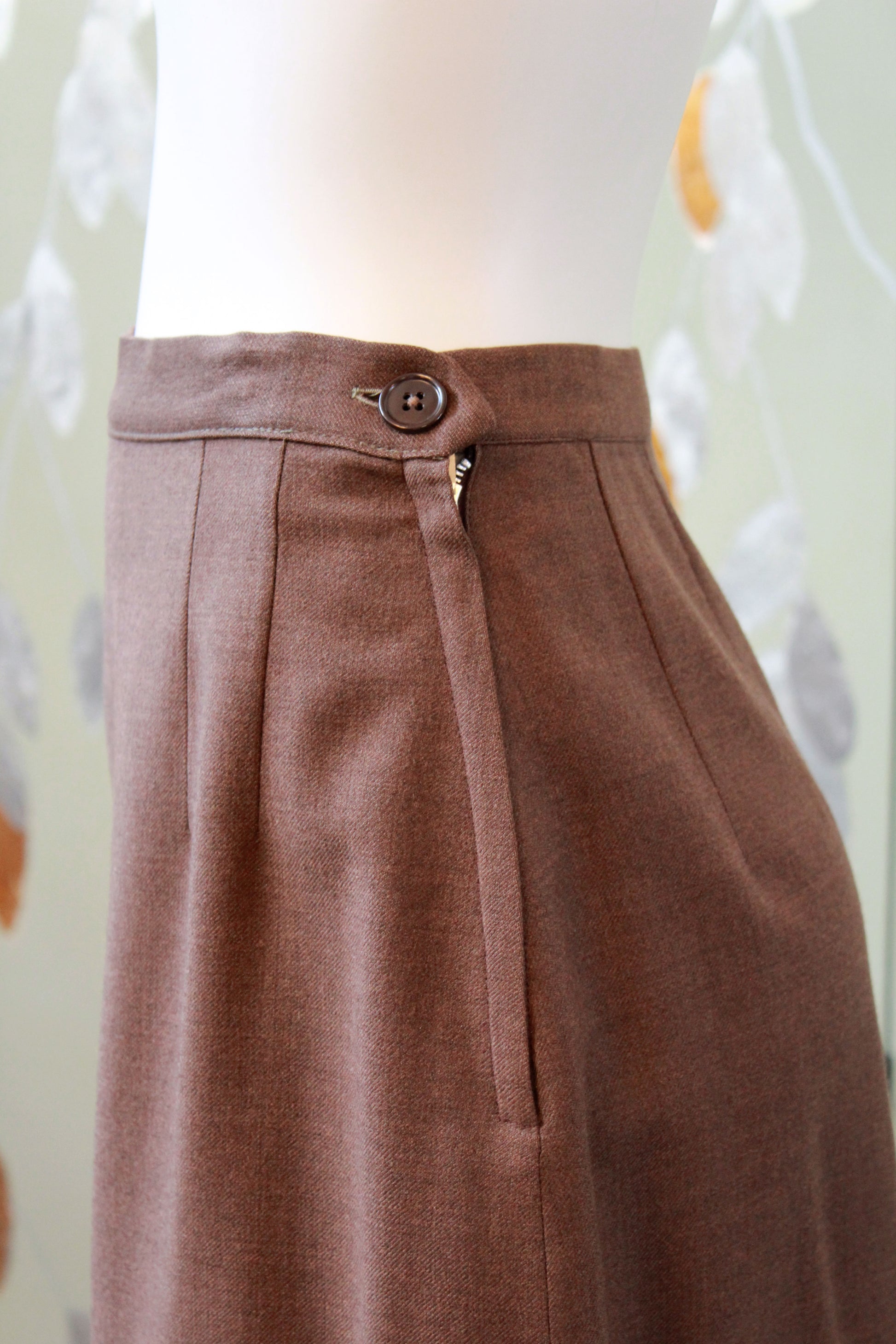 Vintage 1950s Brown Fitted Skirt Suit Set With Beaded Detail, XS