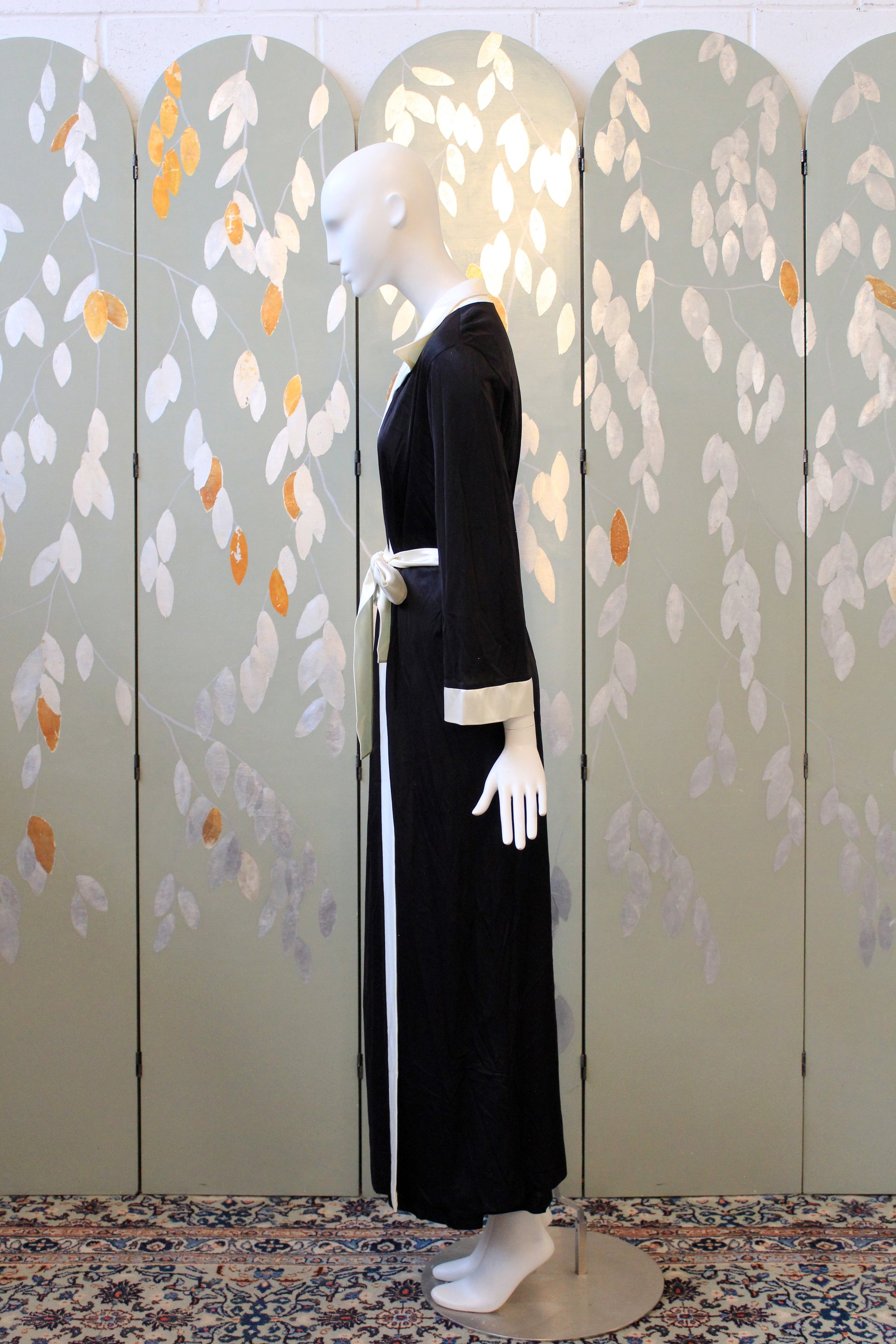 1970s Black And White Deep V Nightgown And Robe Set, Medium