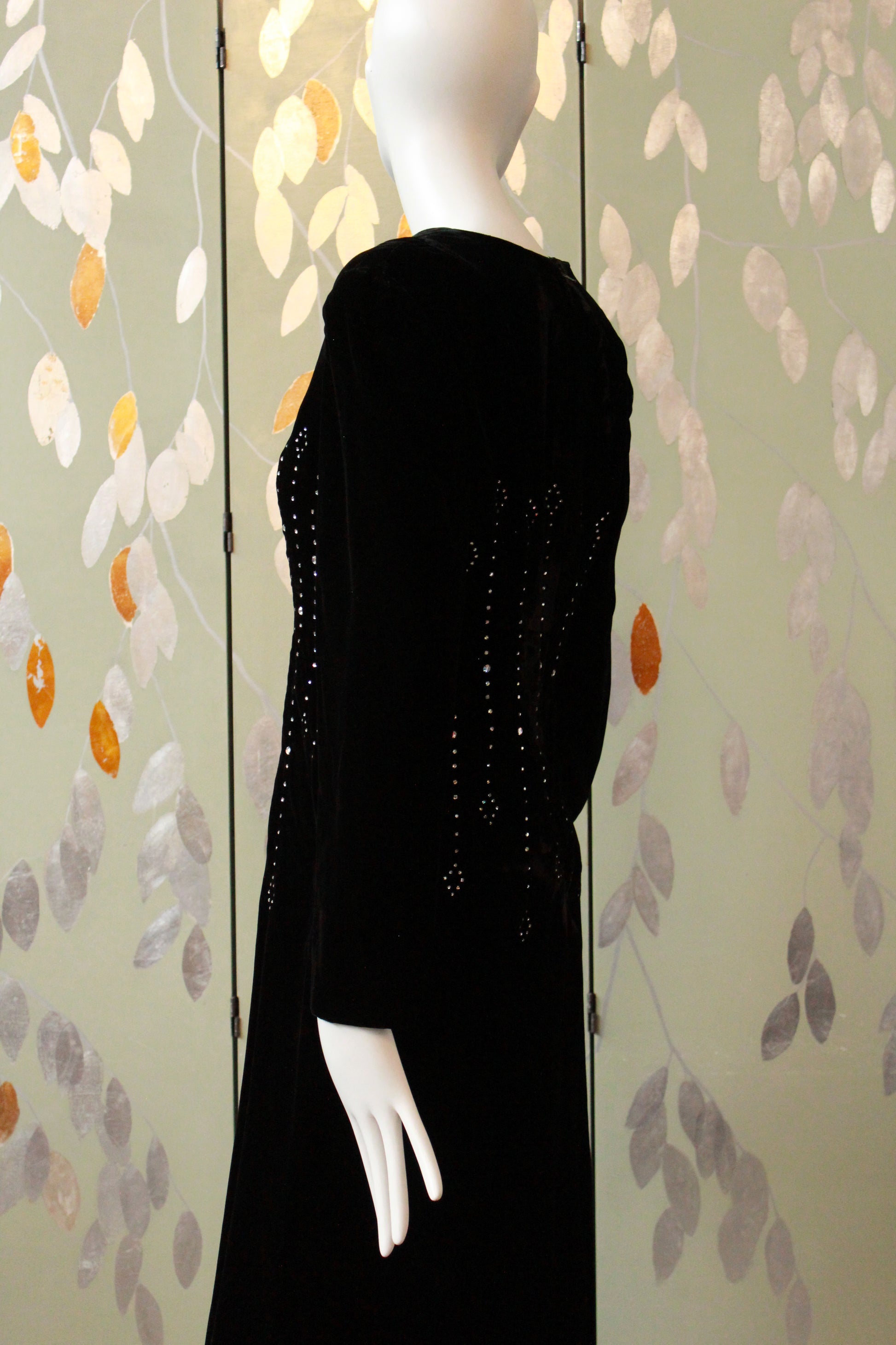 Vintage 1990s Oscar De La Renta Black Velvet Bedazzled Long Sleeve Evening  Dress, S/M