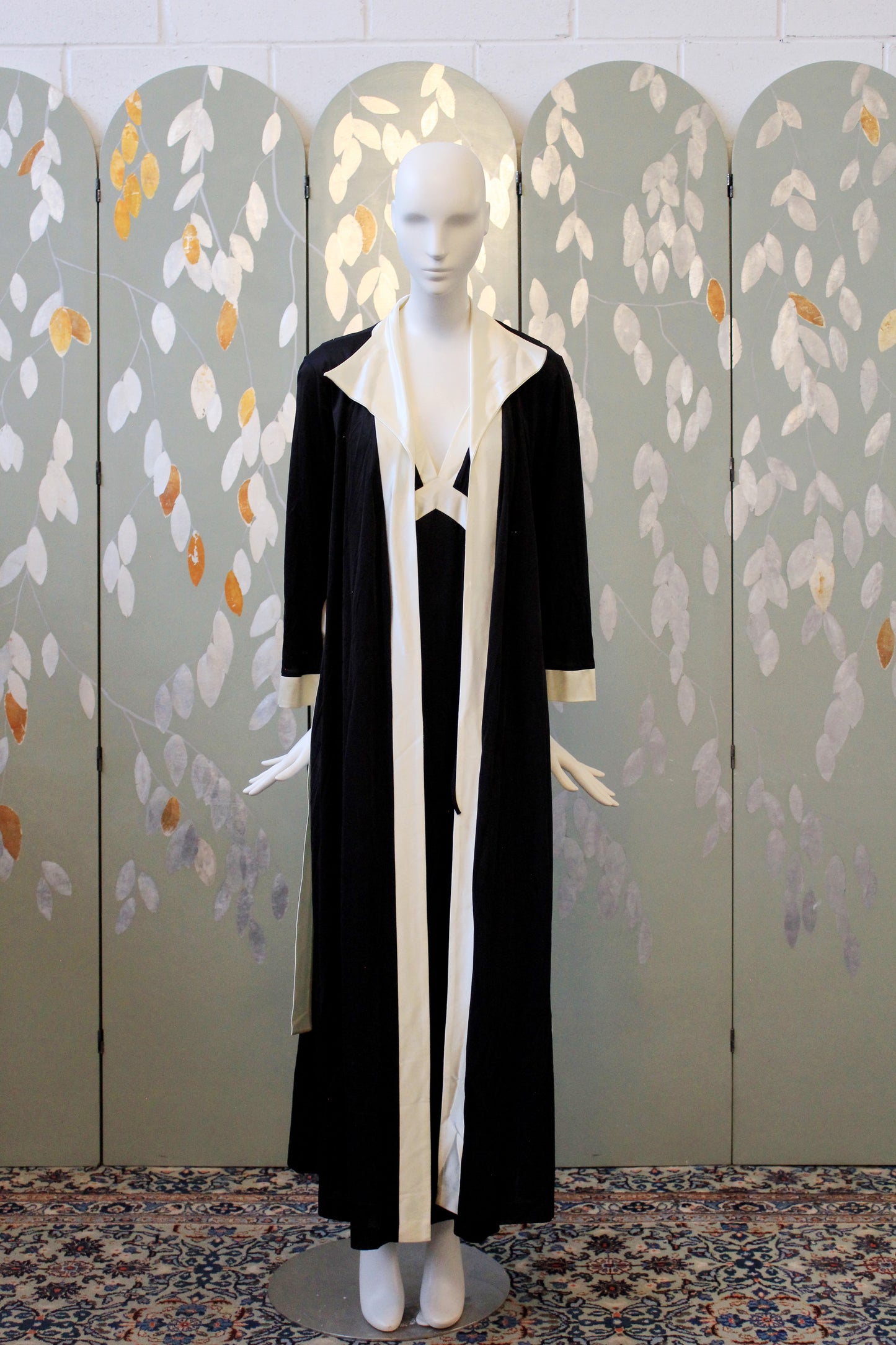 1970s Black And White Deep V Nightgown And Robe Set, Medium
