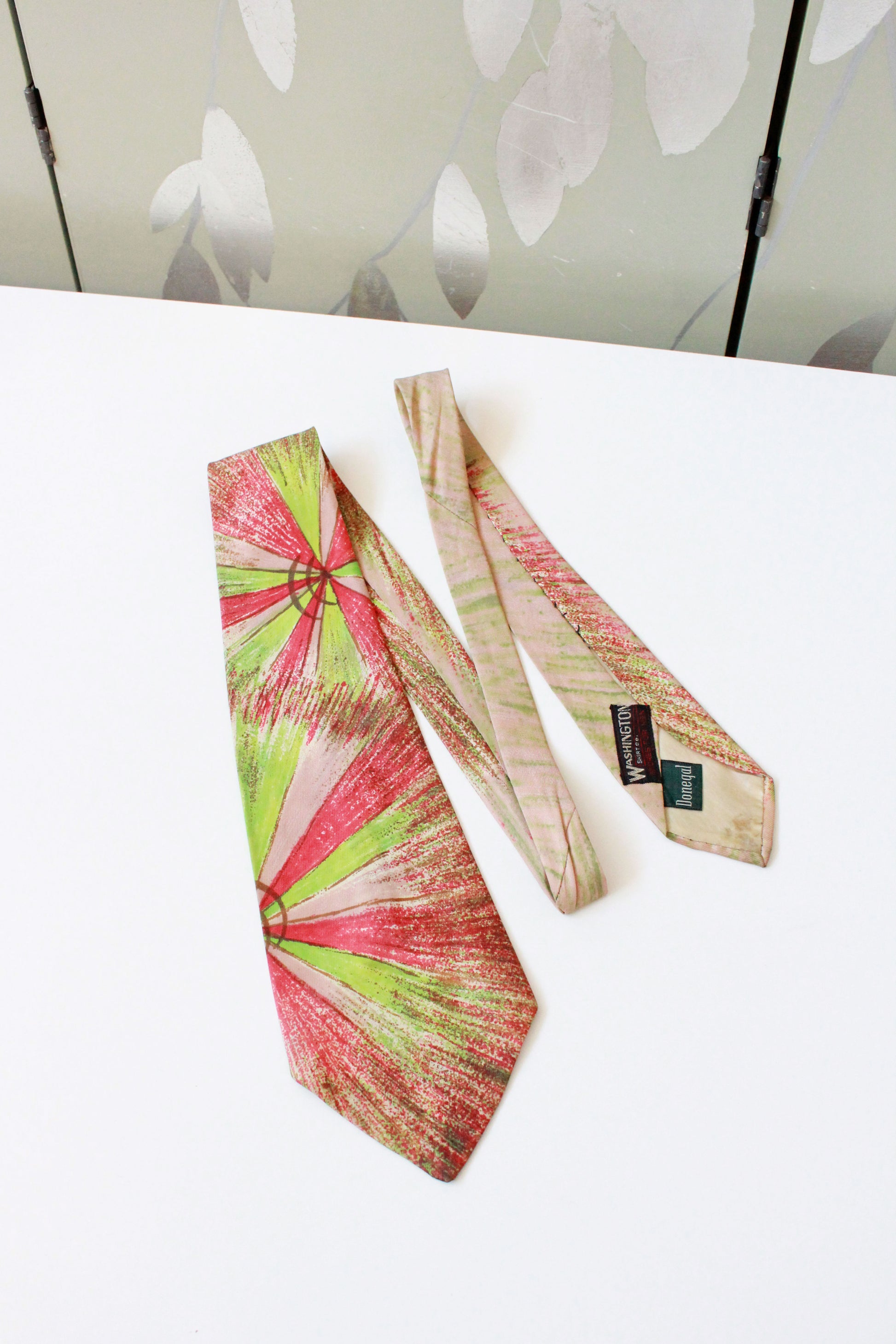 Vintage Early 1950s Hand Painted Neon Pink And Green Tie