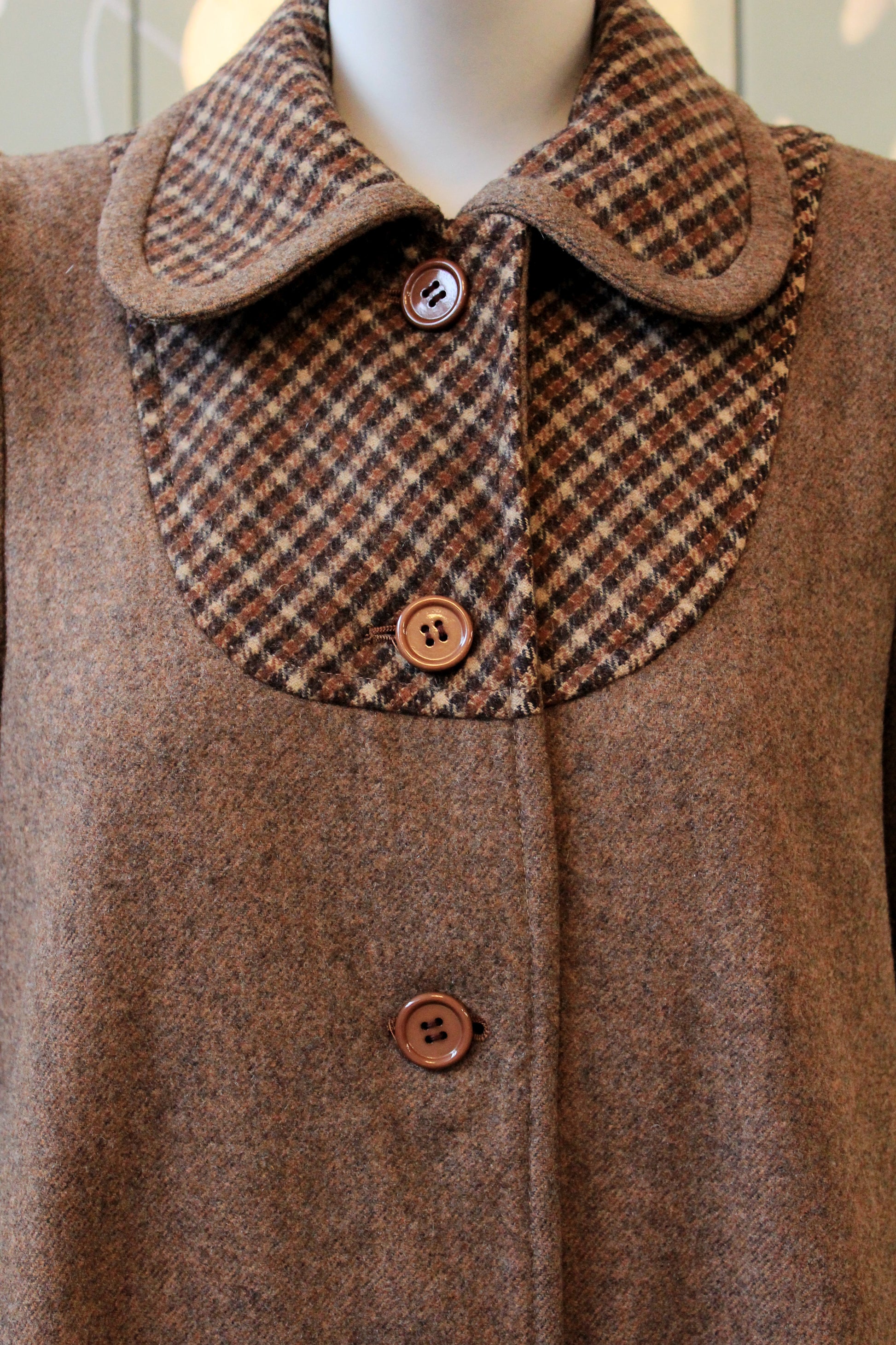 1980s Junior Brown Wool Puff Sleeve Plaid Peter Pan Collar Coat, XS