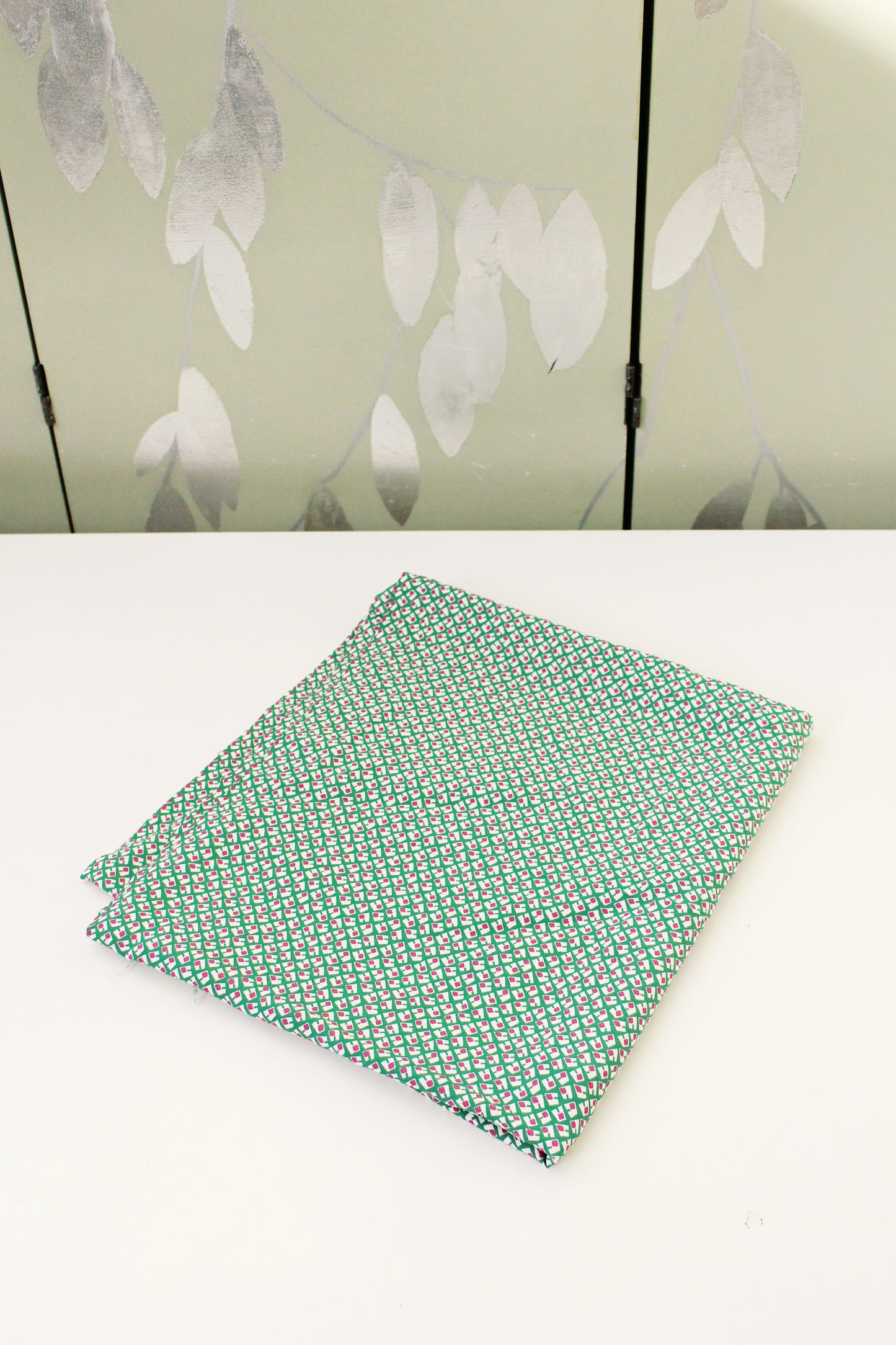 1940s Green And Purple Asymmetrical Print Rayon Sewing Fabric, 4 Yards