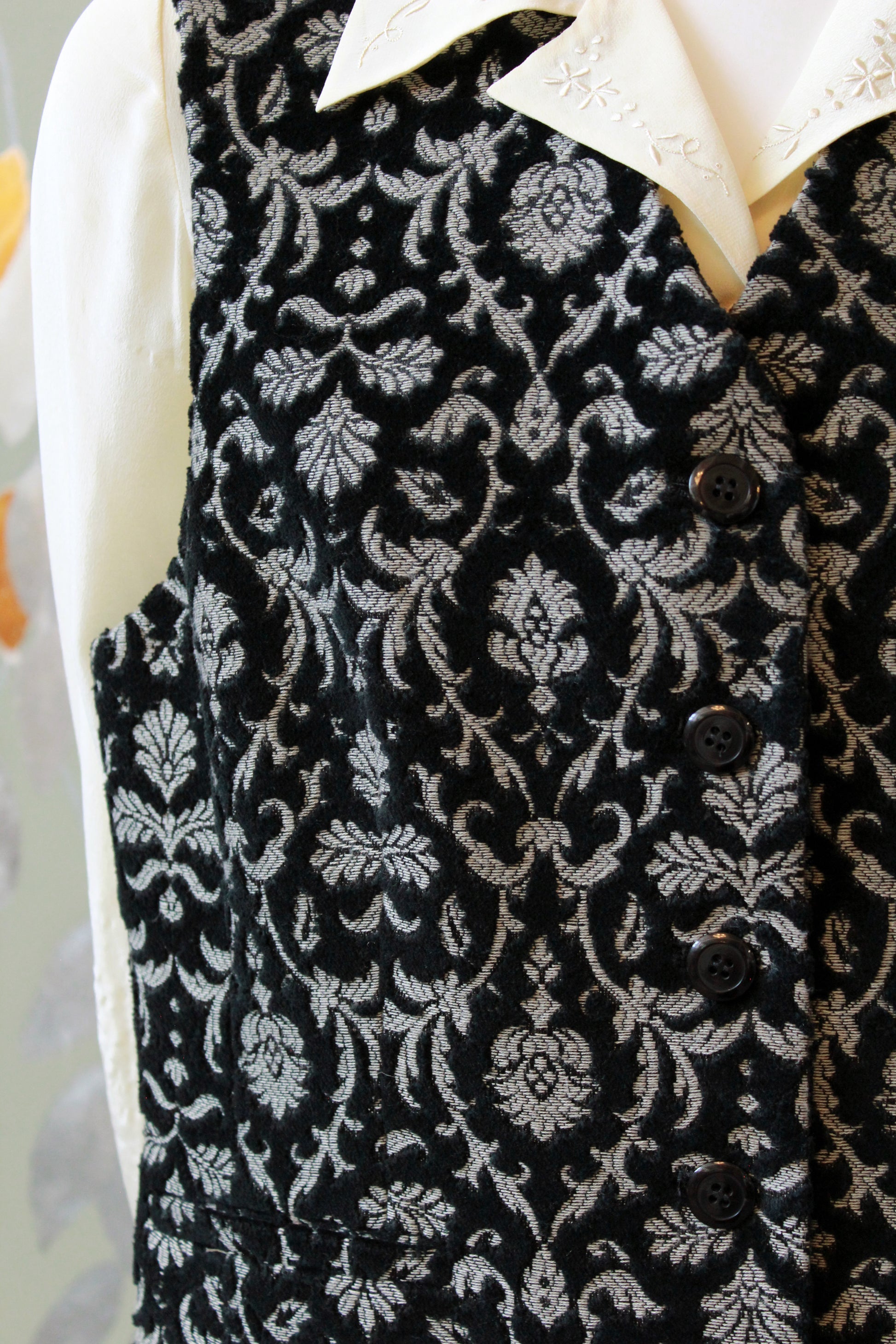 2000s Jones New York Black Vest With Damask Print 