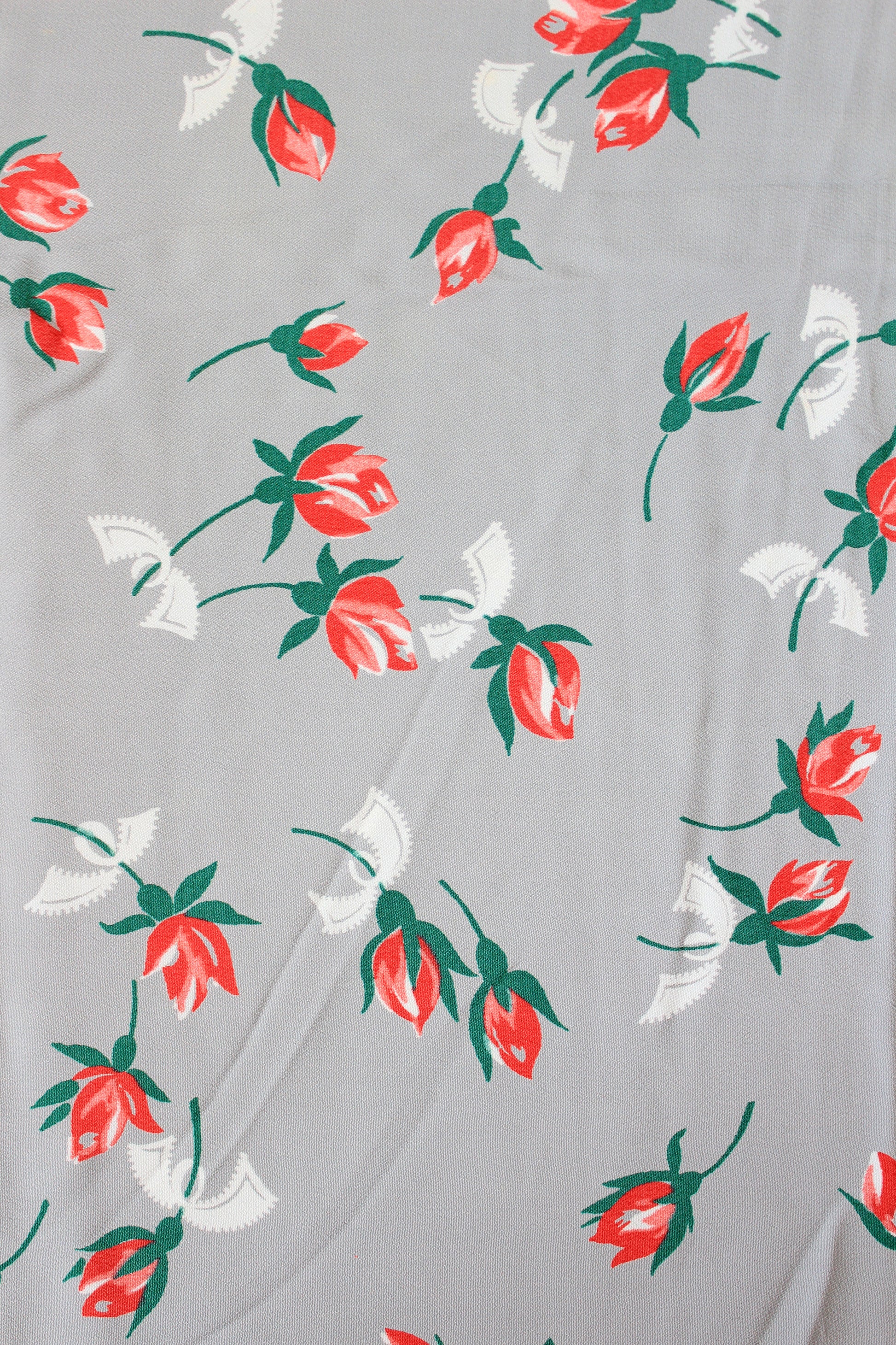 1940s Coral Tulips On Grey Rayon Summer Sewing Fabric, 2.8 Yards