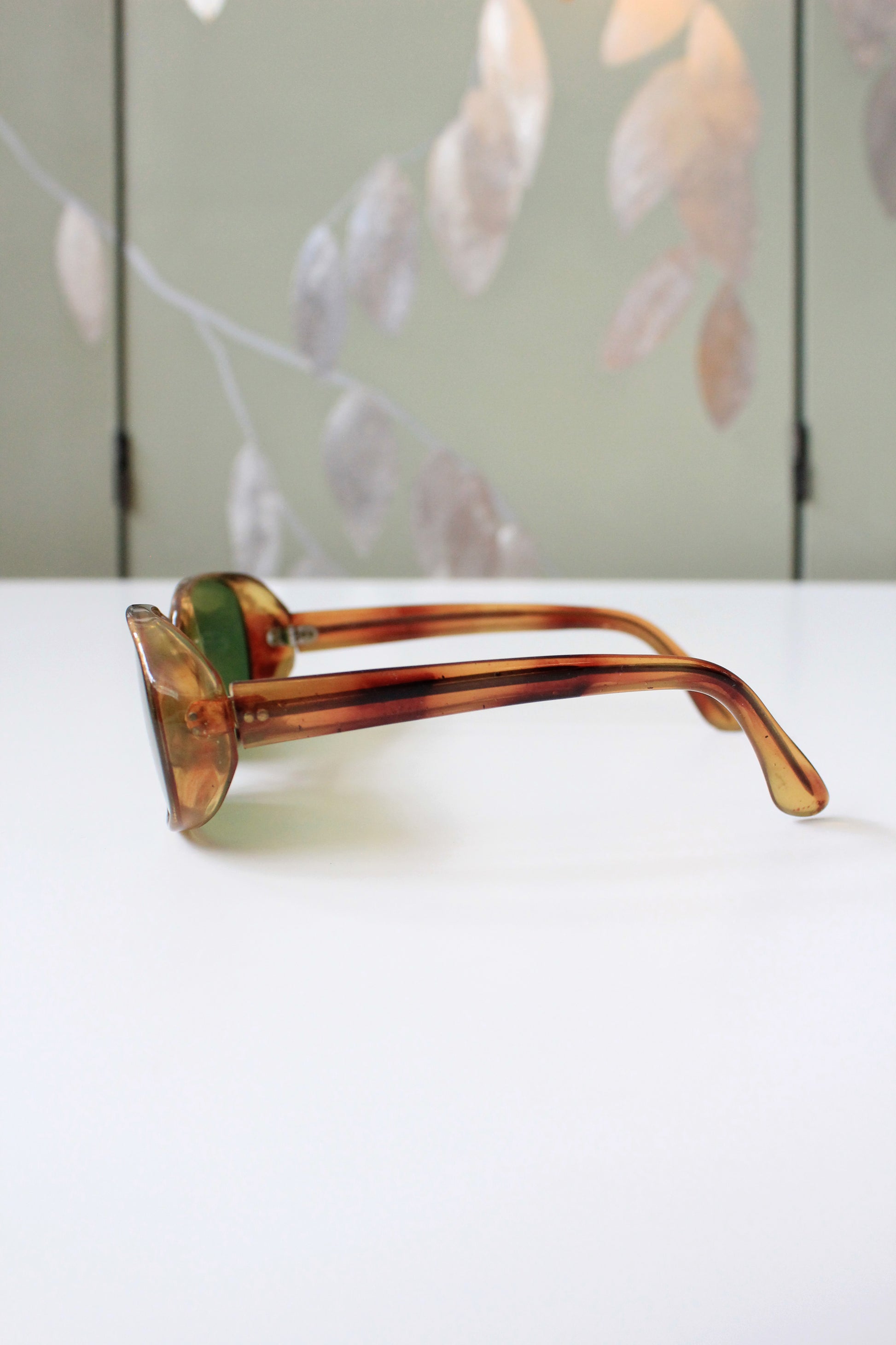 1960s Translucent Tortoise shell Sunglasses With Green Lenses 