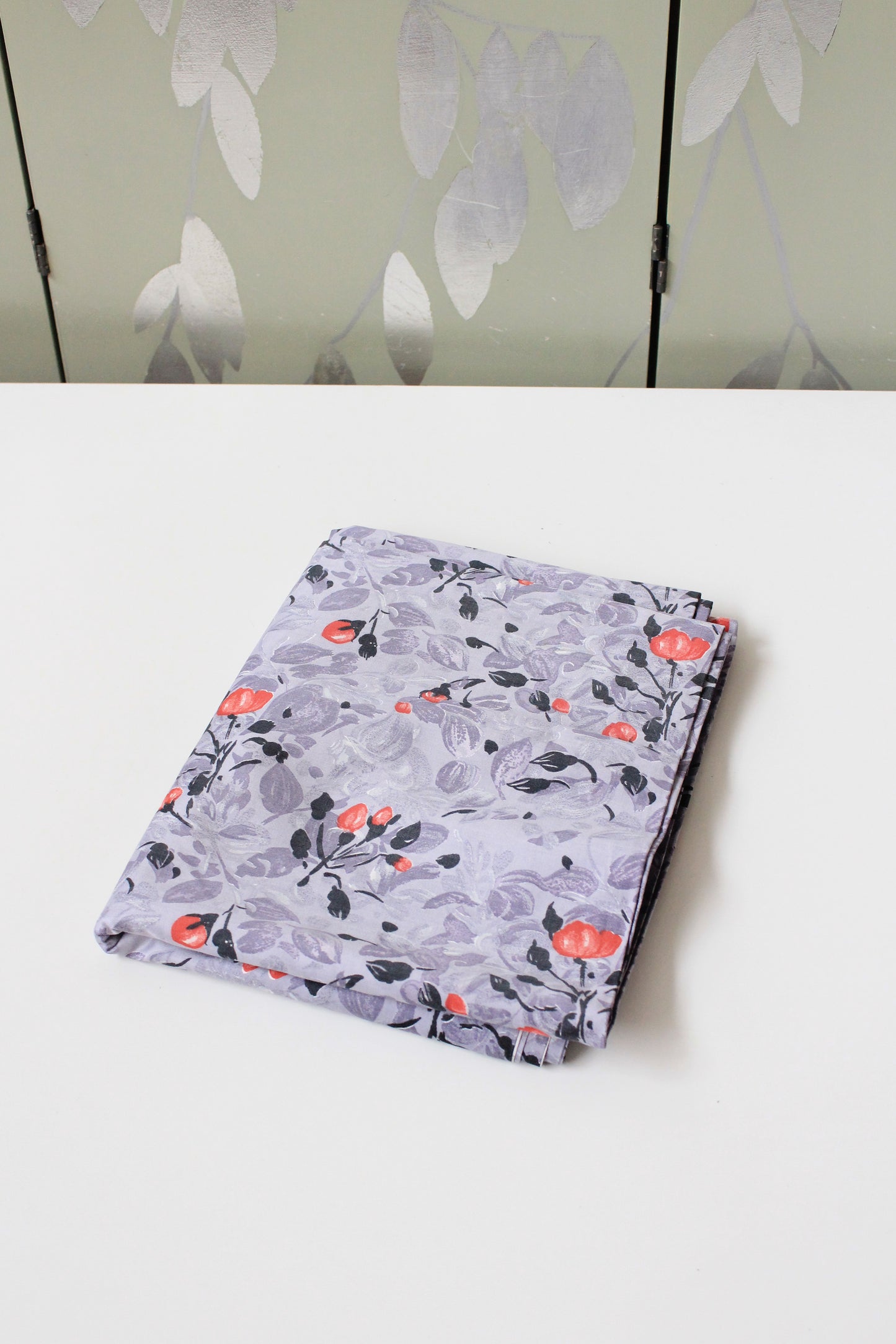 1950s Muted Purple White Red And Black Flowers Cotton Sewing Fabric, 5 Yards