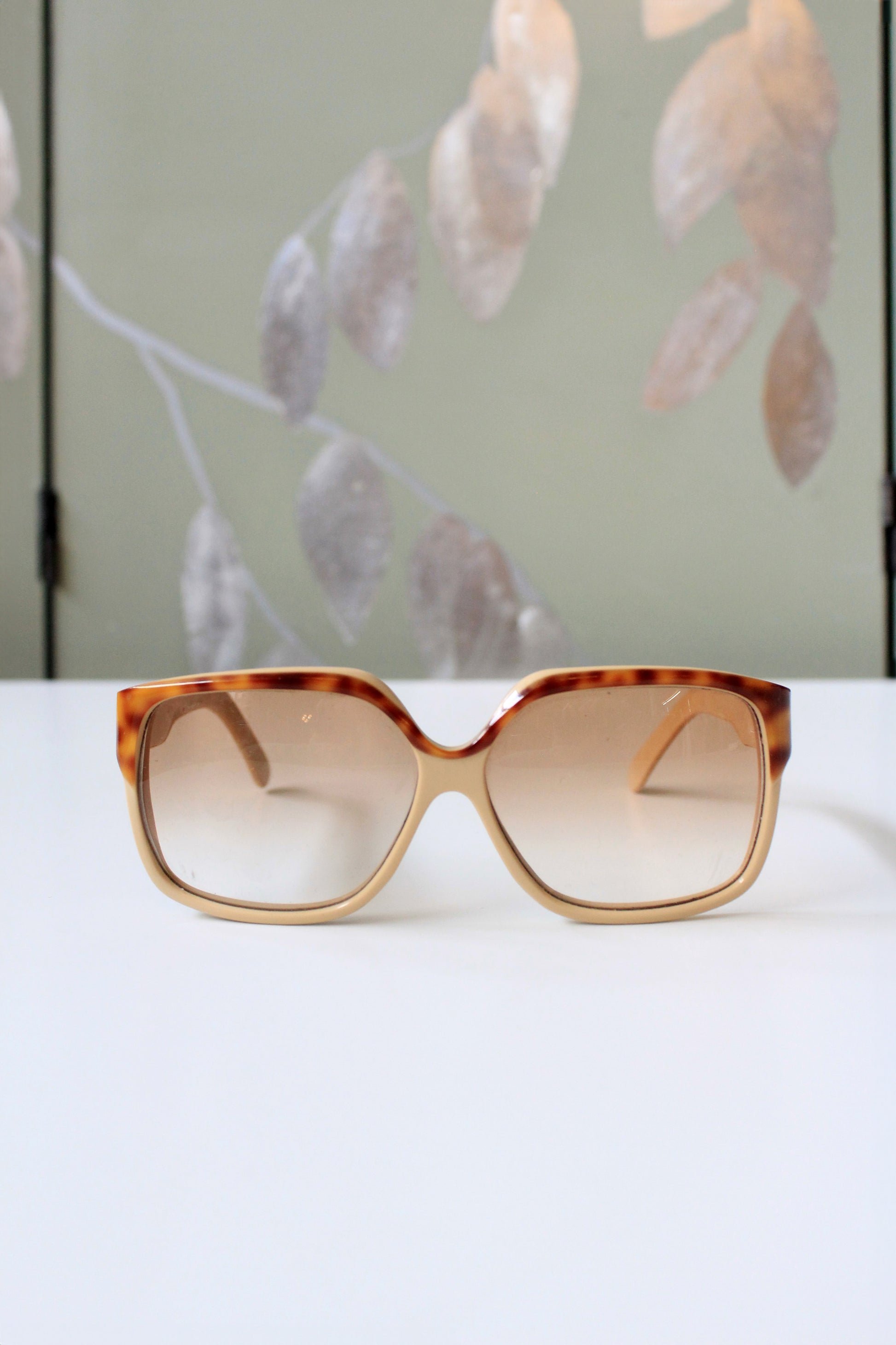 1980s Celinè Tortoise Shell and Beige Designer Sunglasses 