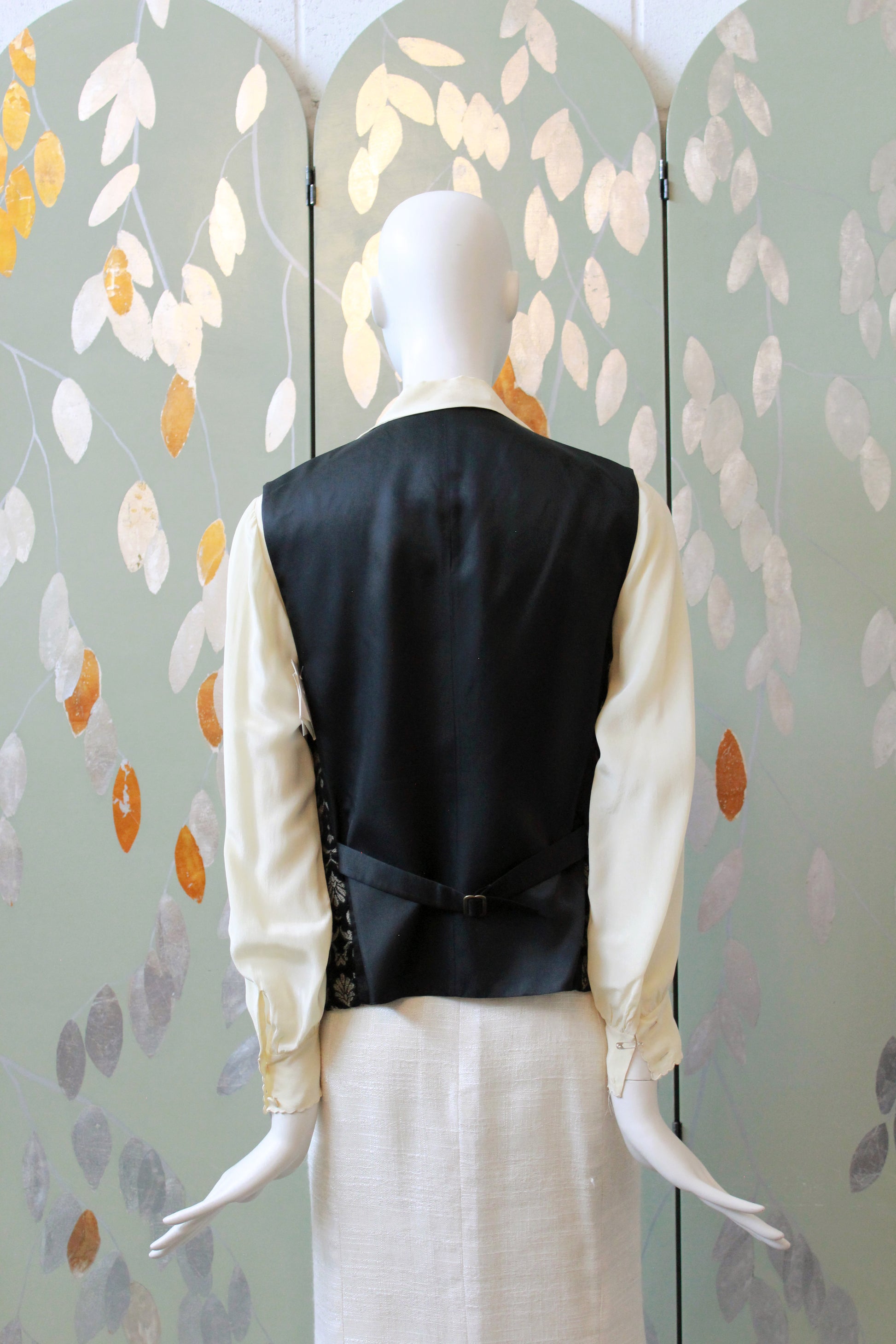 2000s Jones New York Black Vest With Damask Print 