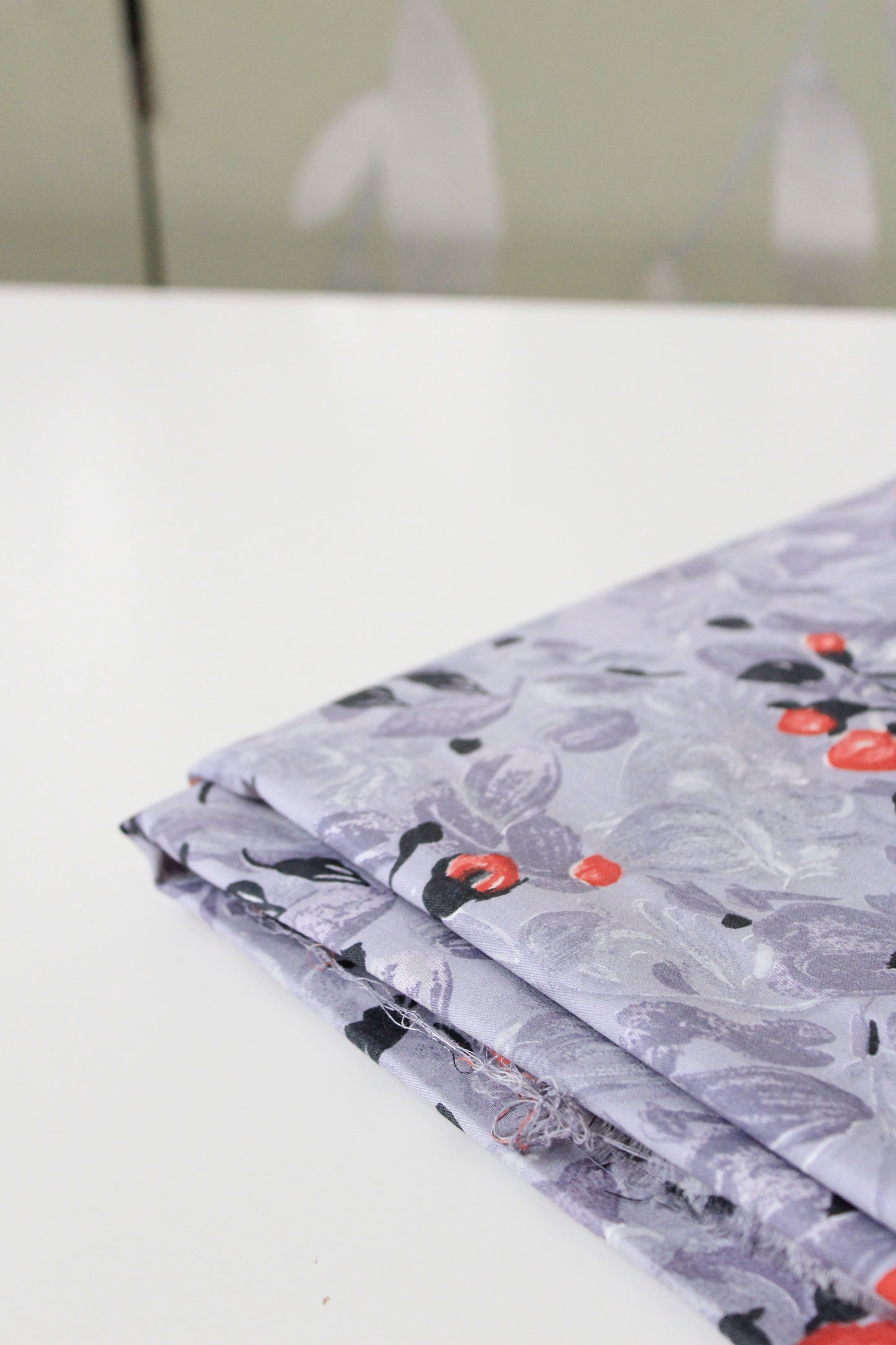 1950s Muted Purple White Red And Black Flowers Cotton Sewing Fabric, 5 Yards