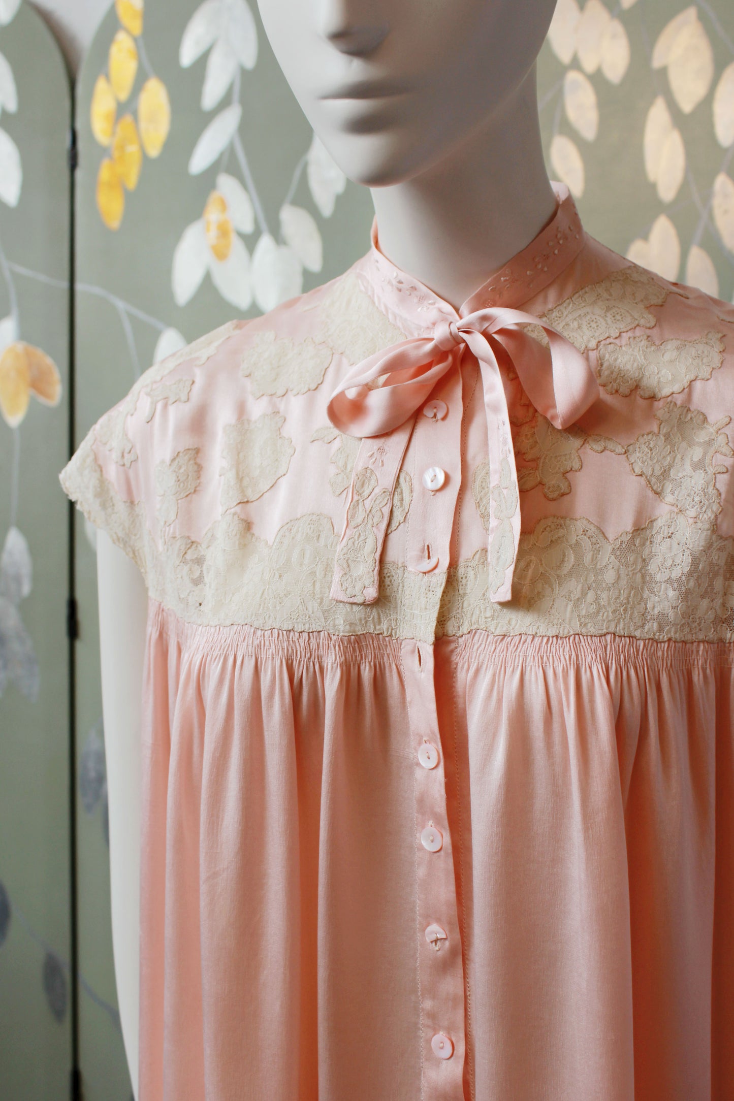 1930s Pink Silk Robe With Lace Yolk