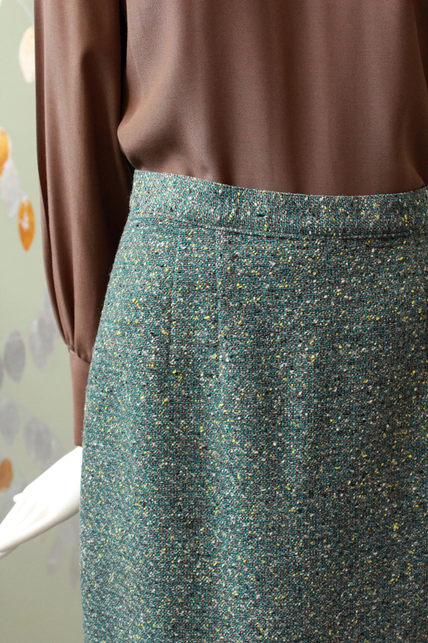 Vintage 1960s Green Tweed Skirt, Waist 25