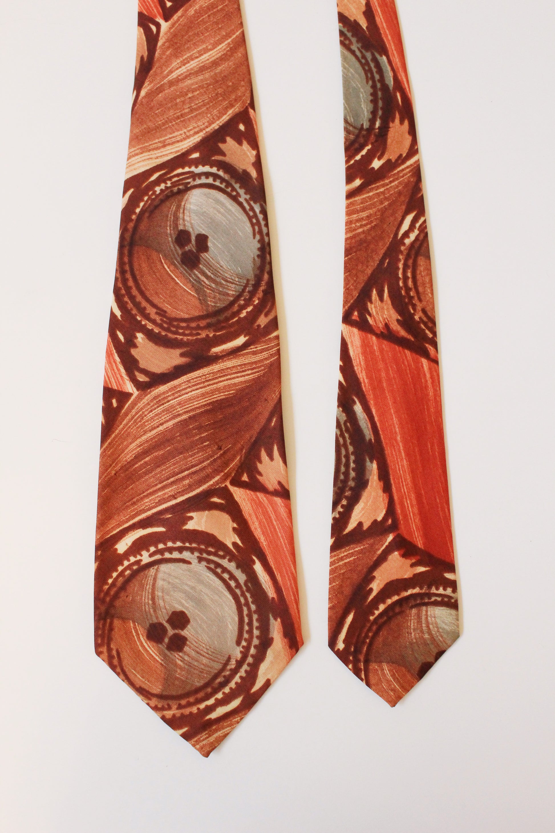 Vintage 1940s Brown And Warm Tone Button Design Rayon Tie