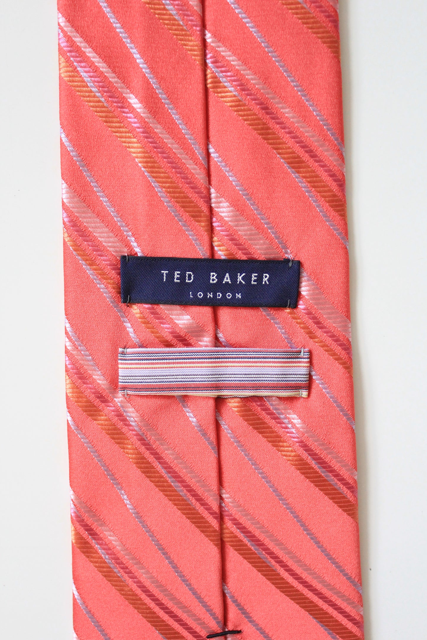 Early 2000s Ted Baker Salmon Pink Silk Designer Tie 