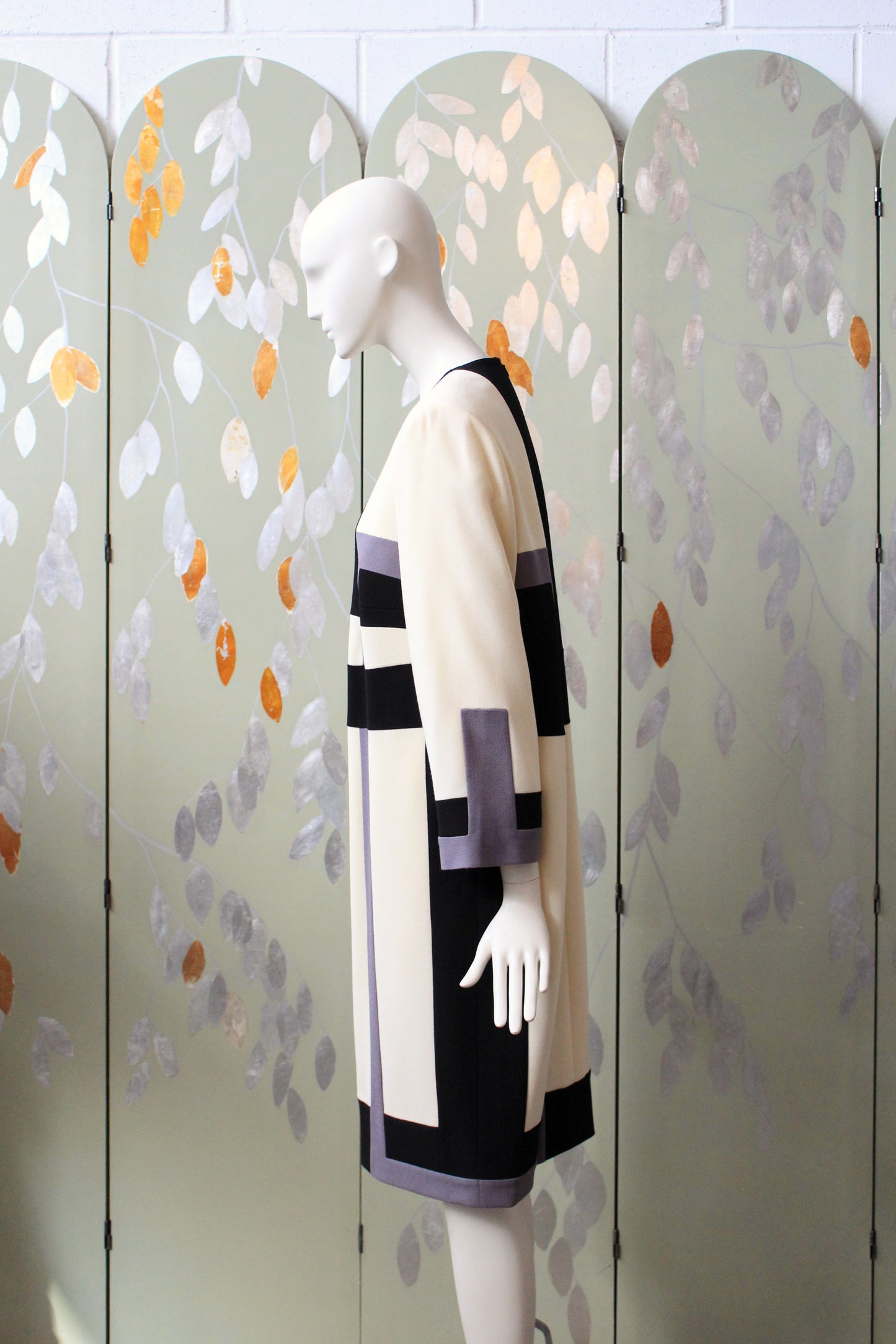 1980s Greyscale Graphic Shift 3/4 Sleeve Shift Dress, Medium