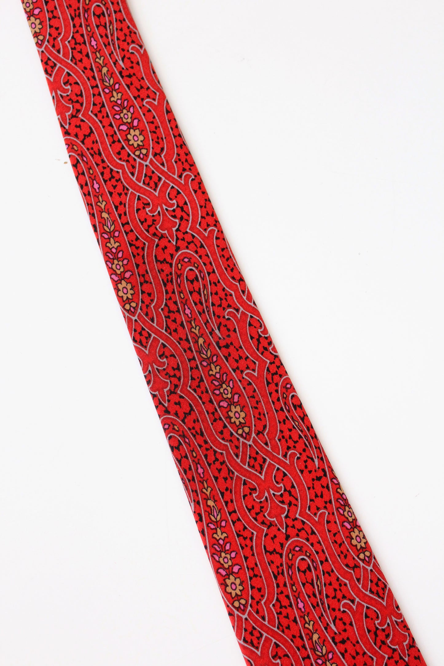 1990s Valentino Red Paisley Designer Silk Tie