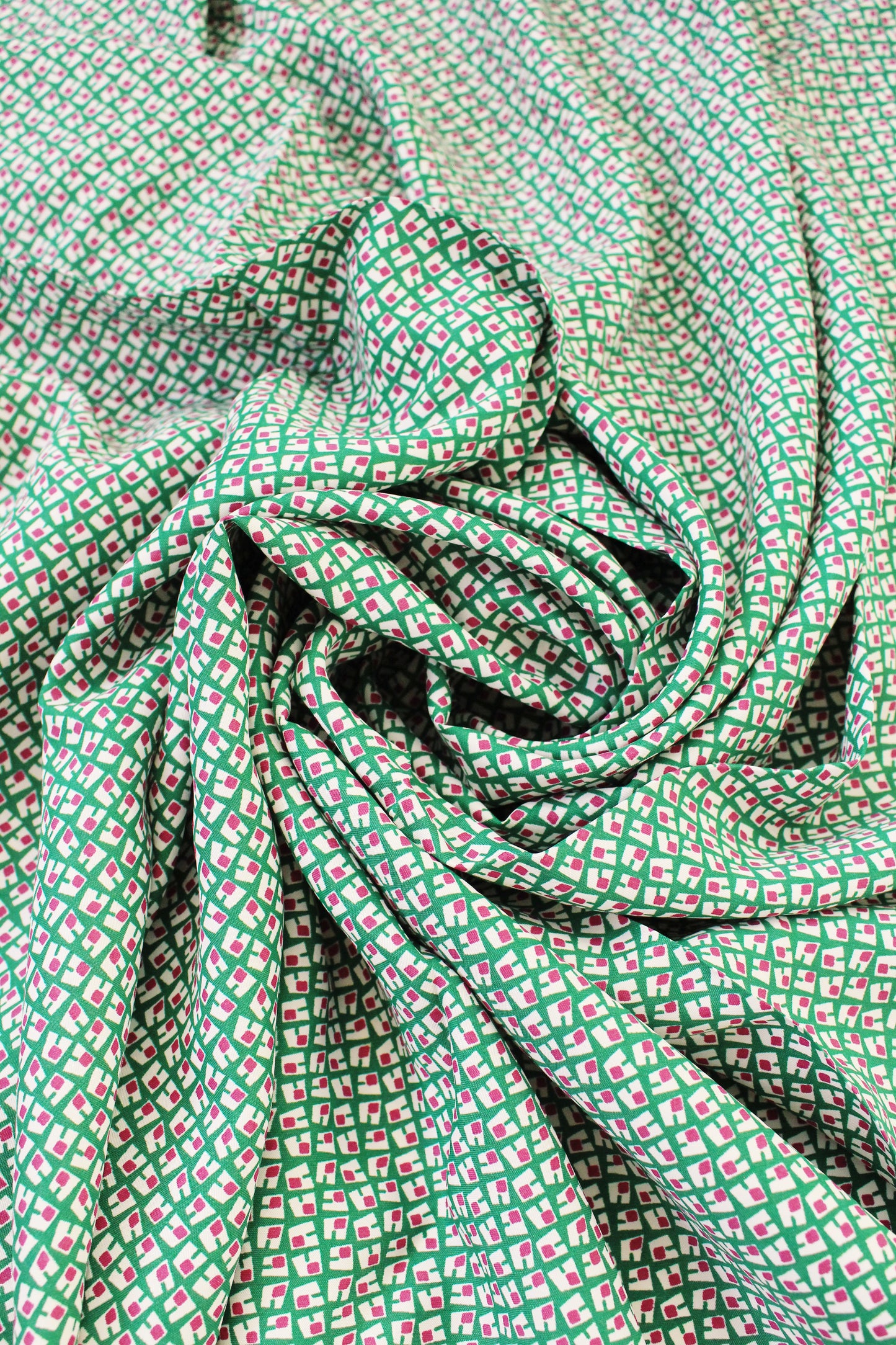 1940s Green And Purple Asymmetrical Print Rayon Sewing Fabric, 4 Yards