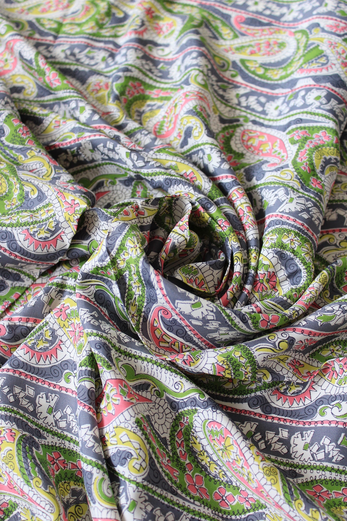 1940s Pastel Coloured Paisley Print Rayon Sewing Fabric, 5 Yards