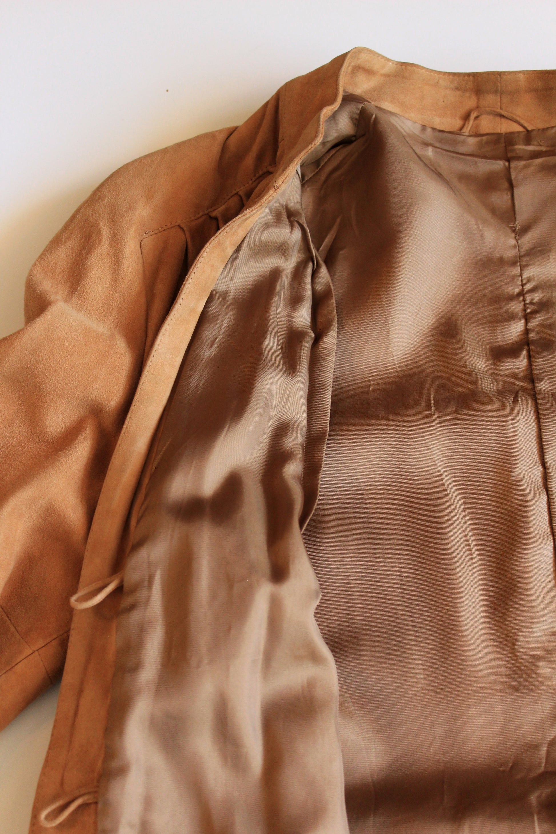 1980s Tan Suede Jacket With pleated Shoulders And Tie Belt, Medium