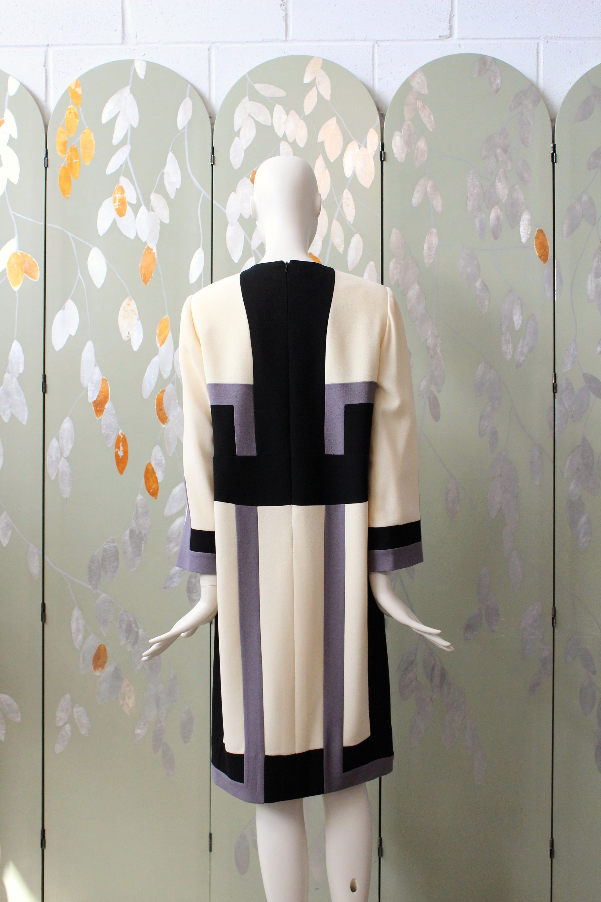 1980s Greyscale Graphic Shift 3/4 Sleeve Shift Dress, Medium