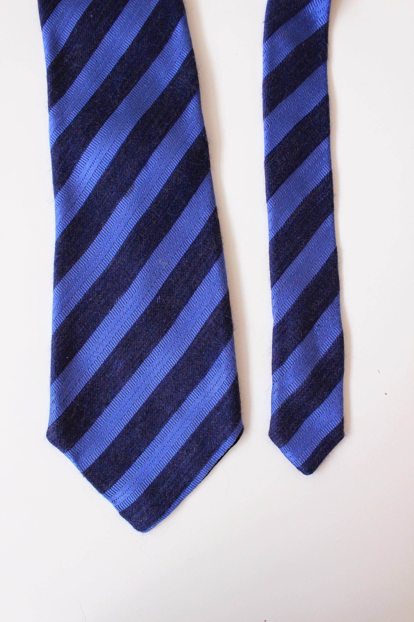1990s Valentino Blue Striped Silk And Wool Designer Tie
