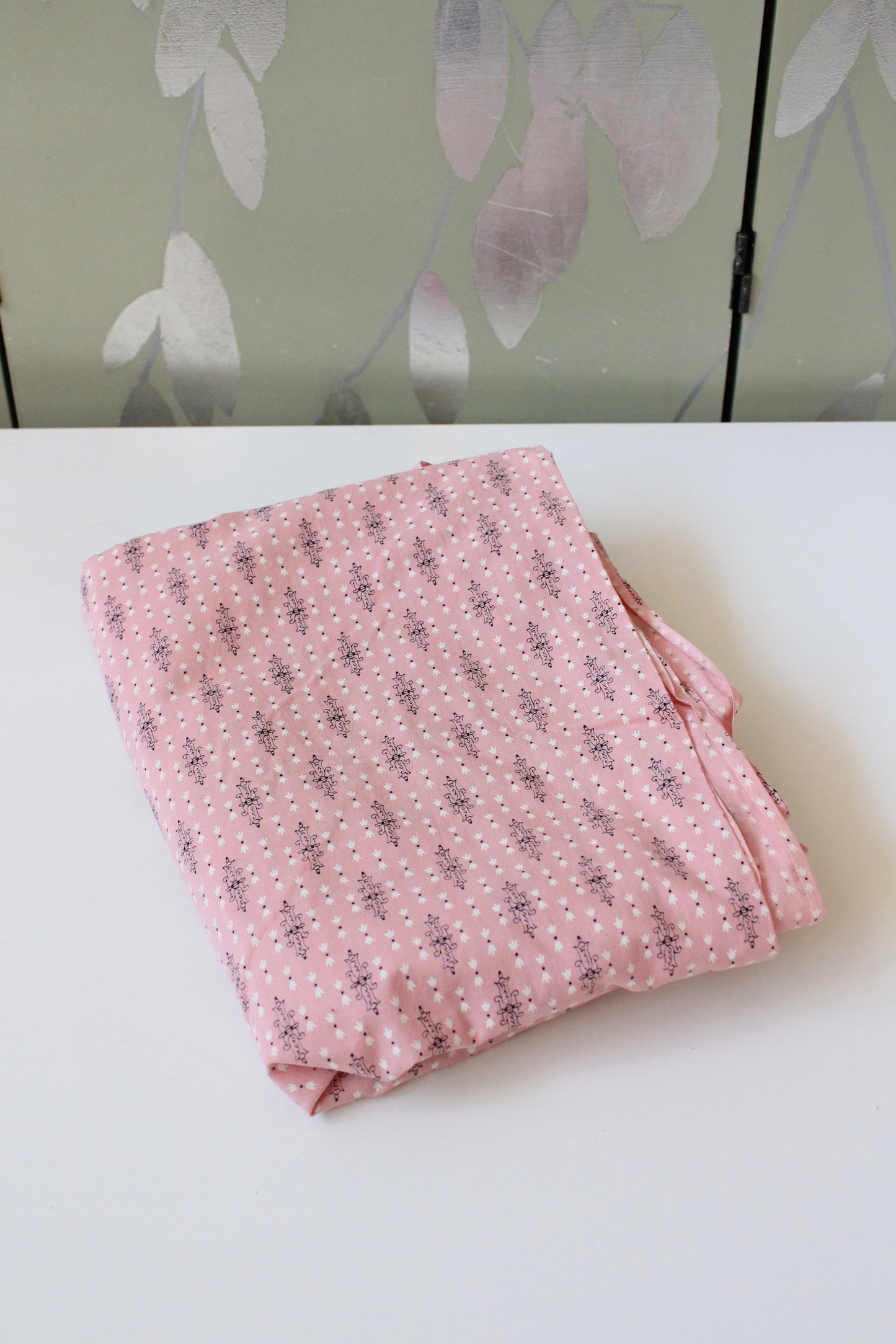1950s Pink And Black Sewing Fabric With A Scattered Pattern, 4.5 Yards