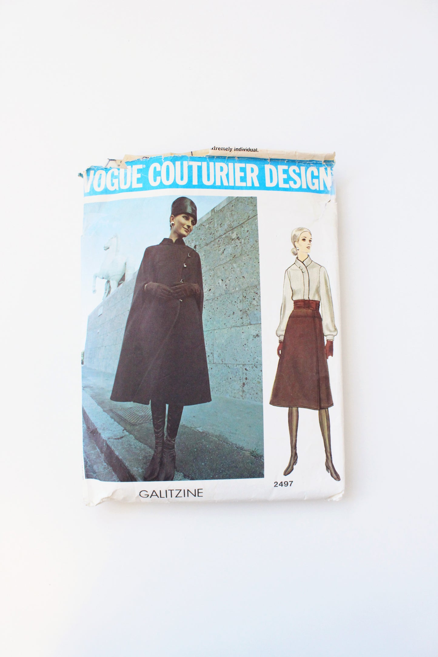 1970s Cape, Blouse And Skirt Vogue Couturier Design 2497 Sewing Pattern, Galitzine Cut-Complete Size 16