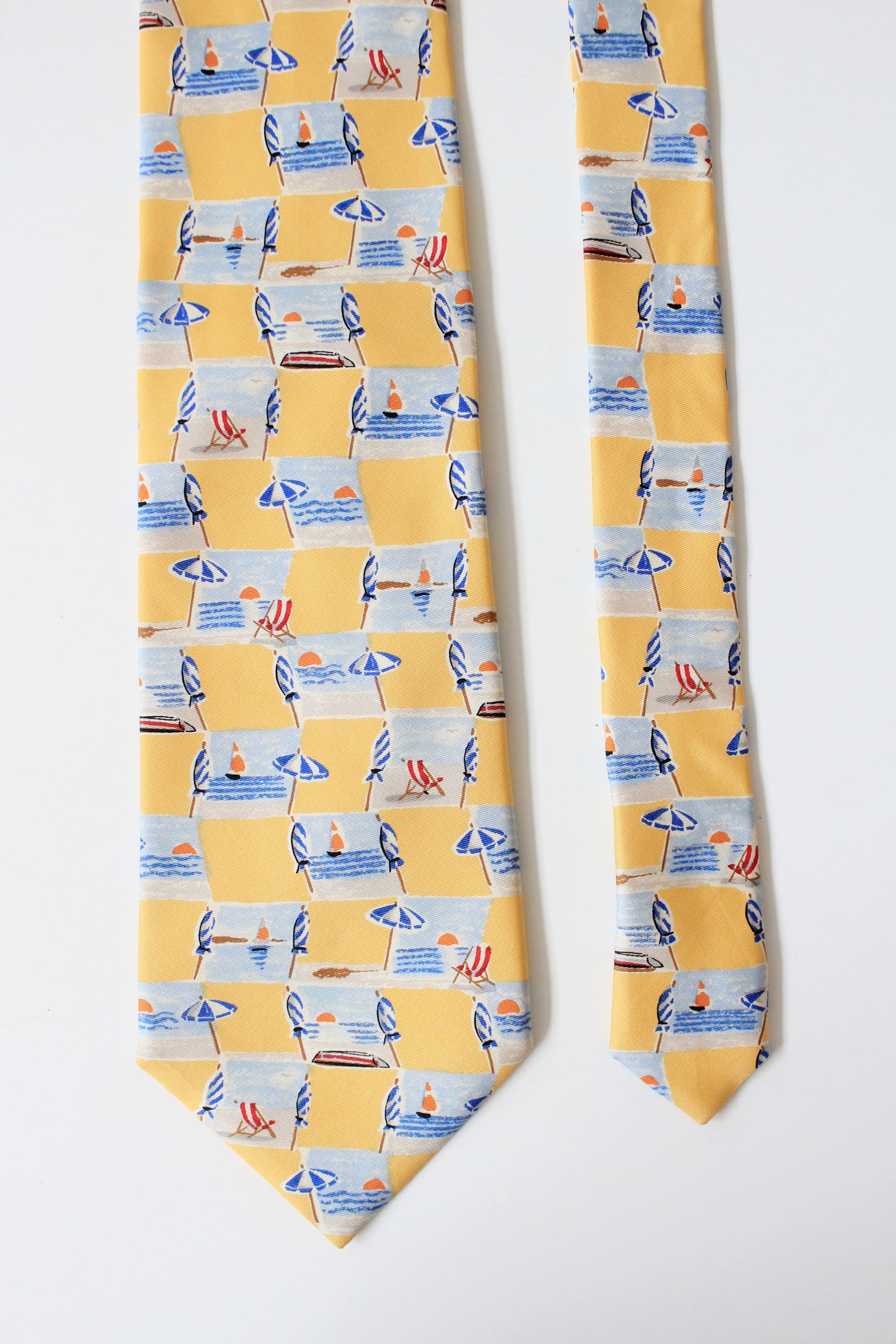 2000 Banana Republic Yellow Beach Scene Silk Summer Tie 