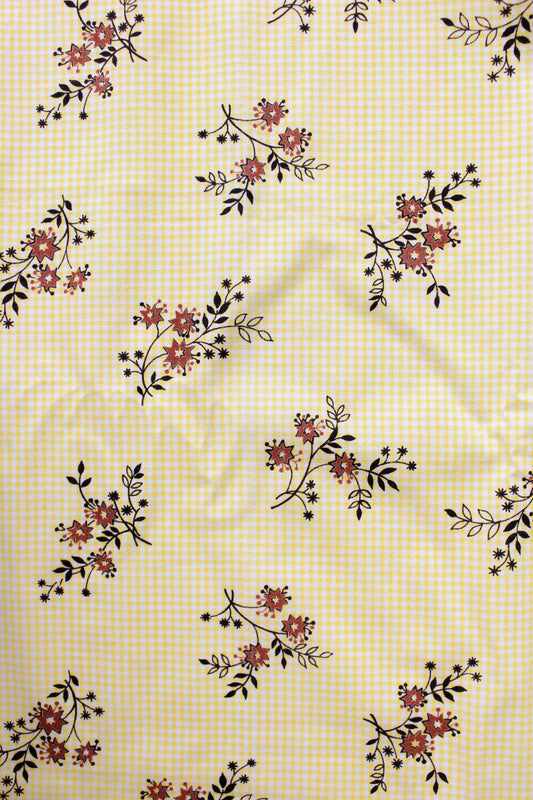  1960s Yellow And White Gingham Cotton Sewing Fabric With Red Flowers, 1.4