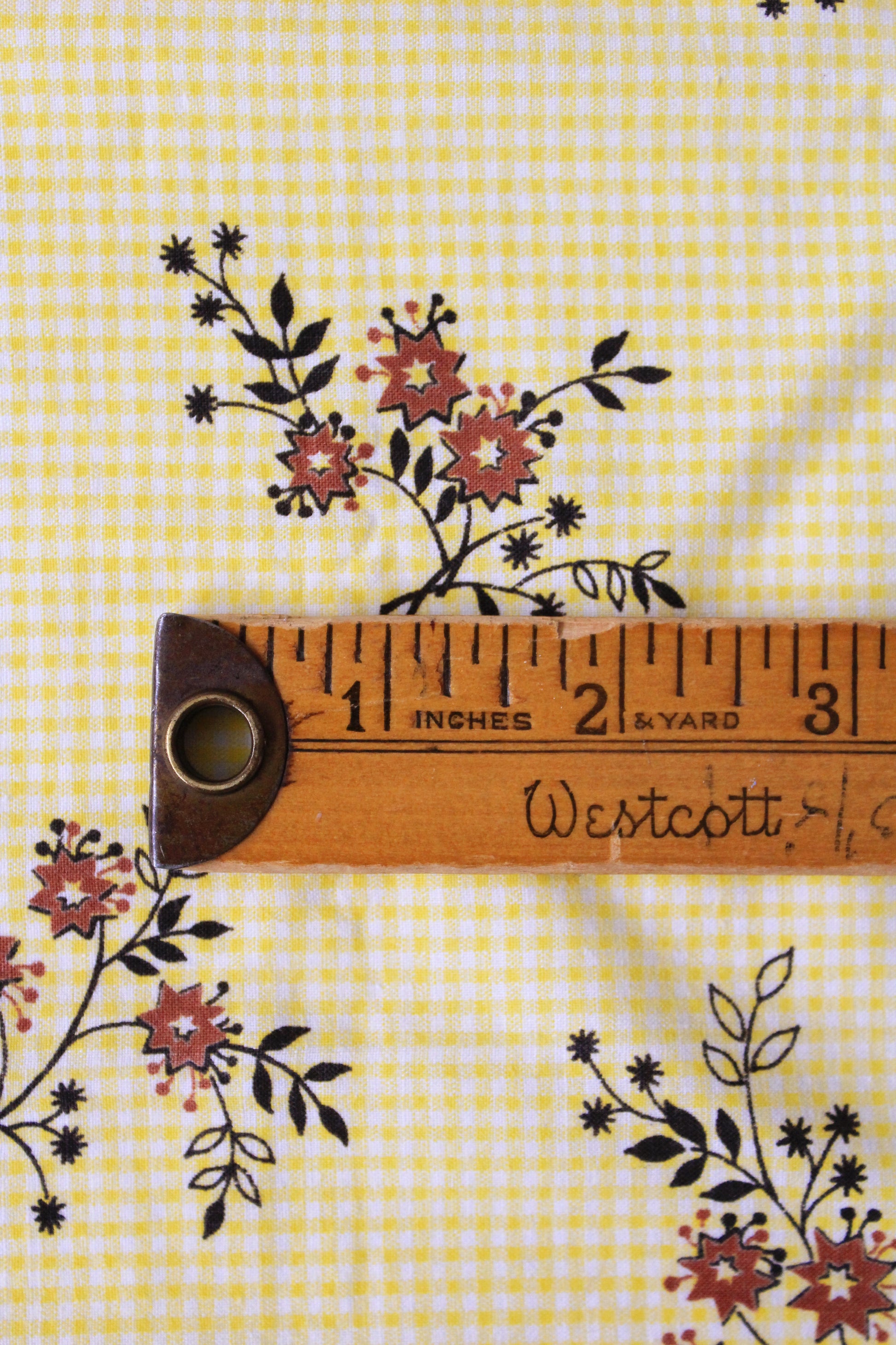  1960s Yellow And White Gingham Cotton Sewing Fabric With Red Flowers, 1.4