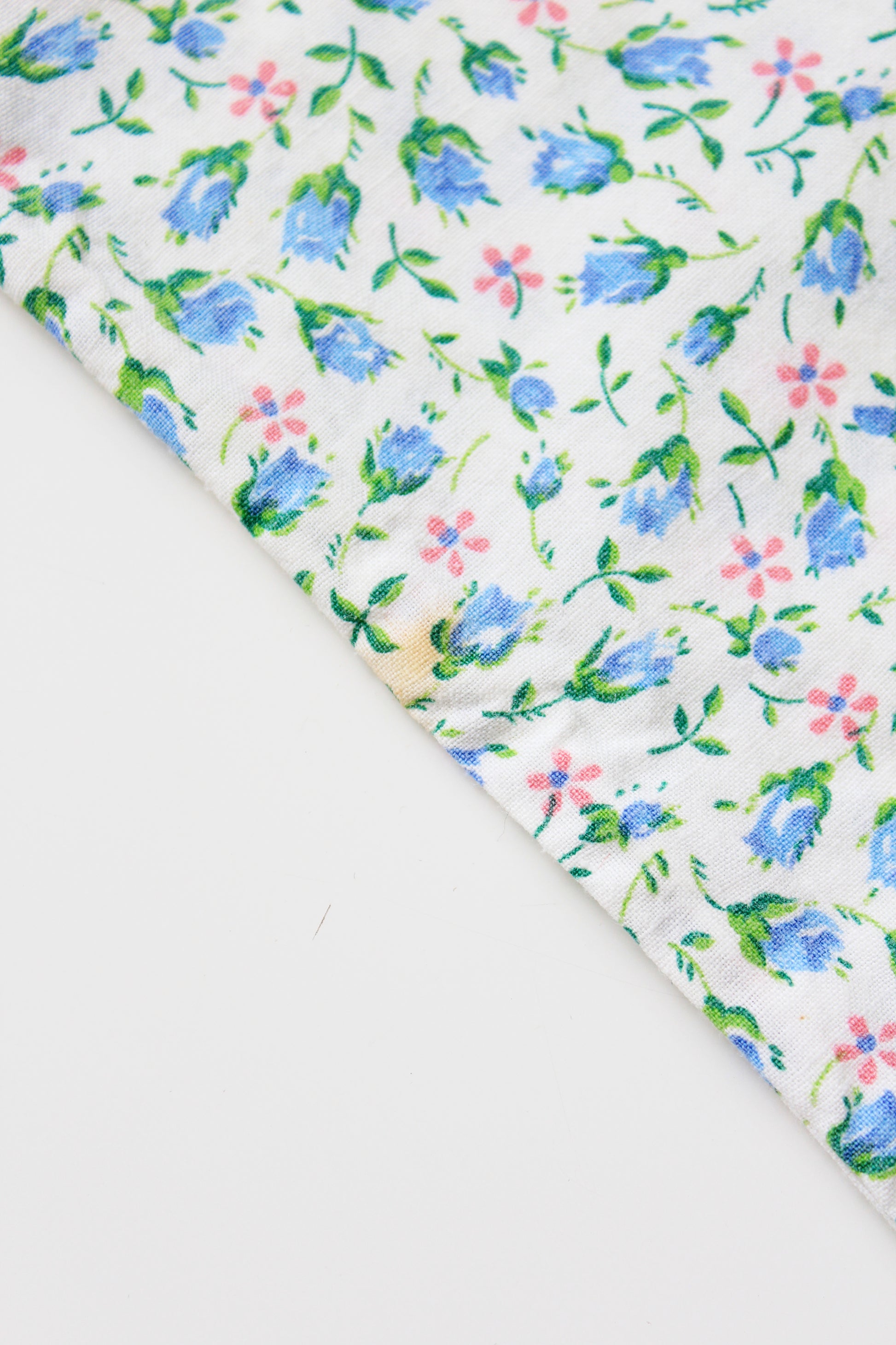 1950s White Pink/Blue Tulip Cotton Duvet Cover Sewing Fabric, Twin Bed, 4.6 yards