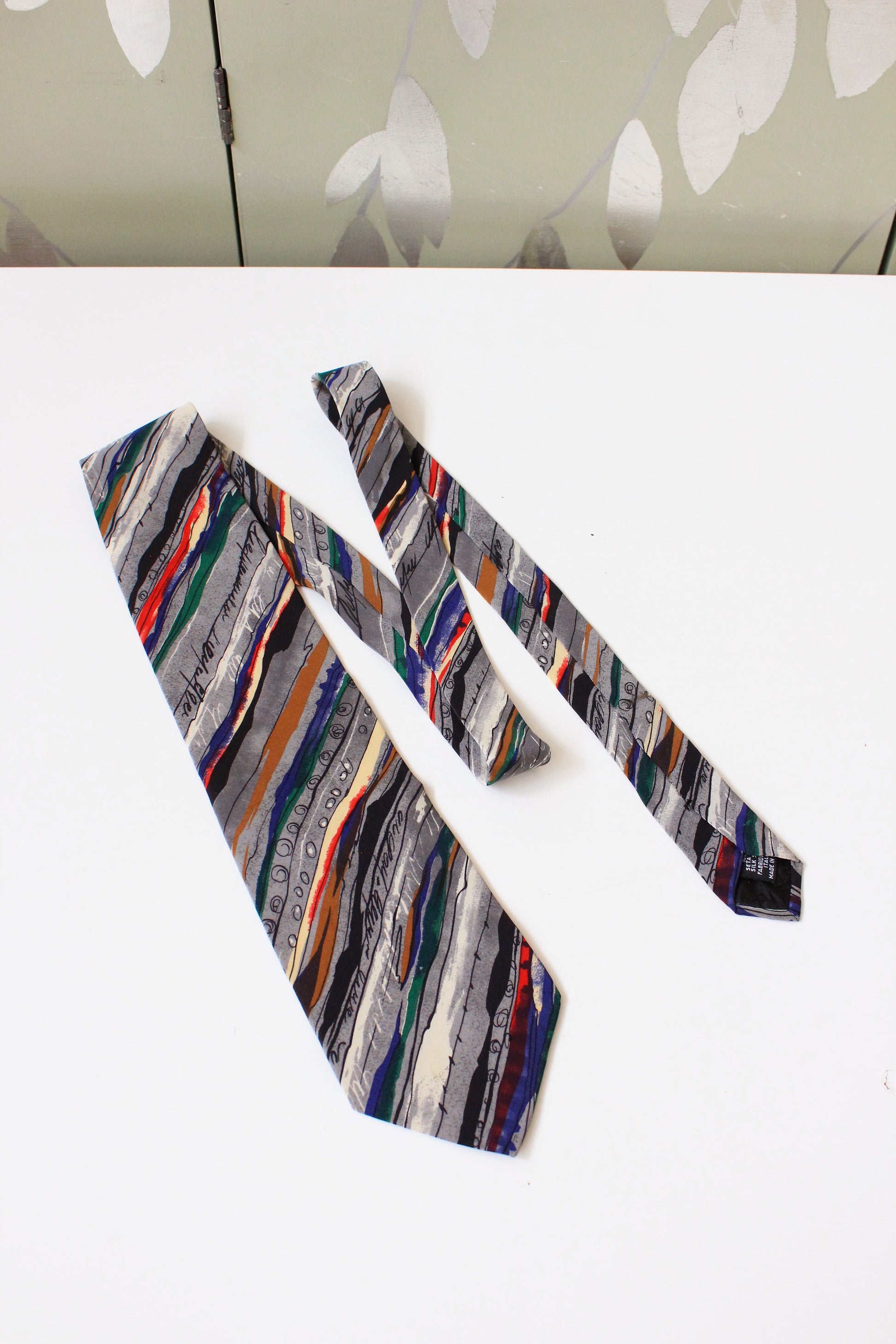 1990s Ungaro Multicoloured Organic Stripe Silk Designer tie