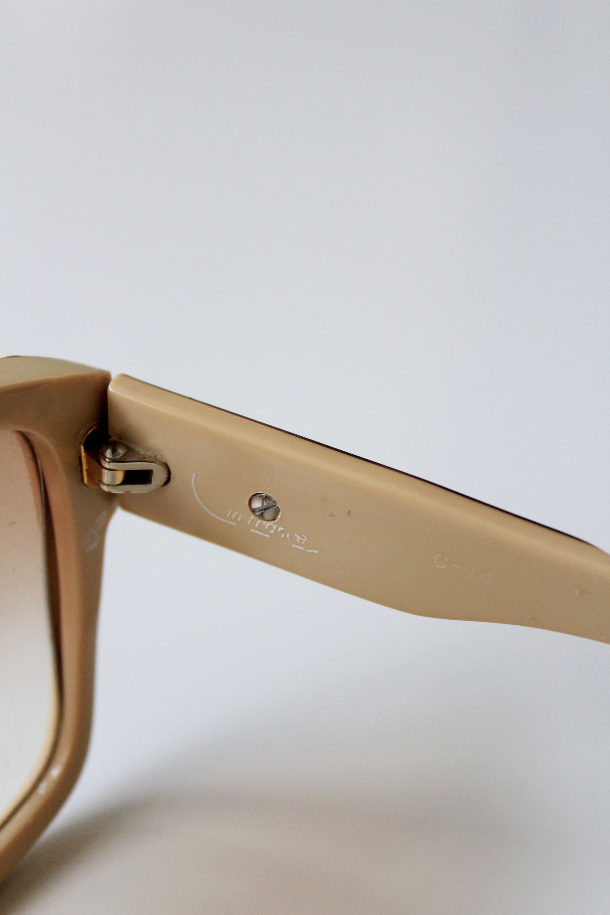1980s Celinè Tortoise Shell and Beige Designer Sunglasses 