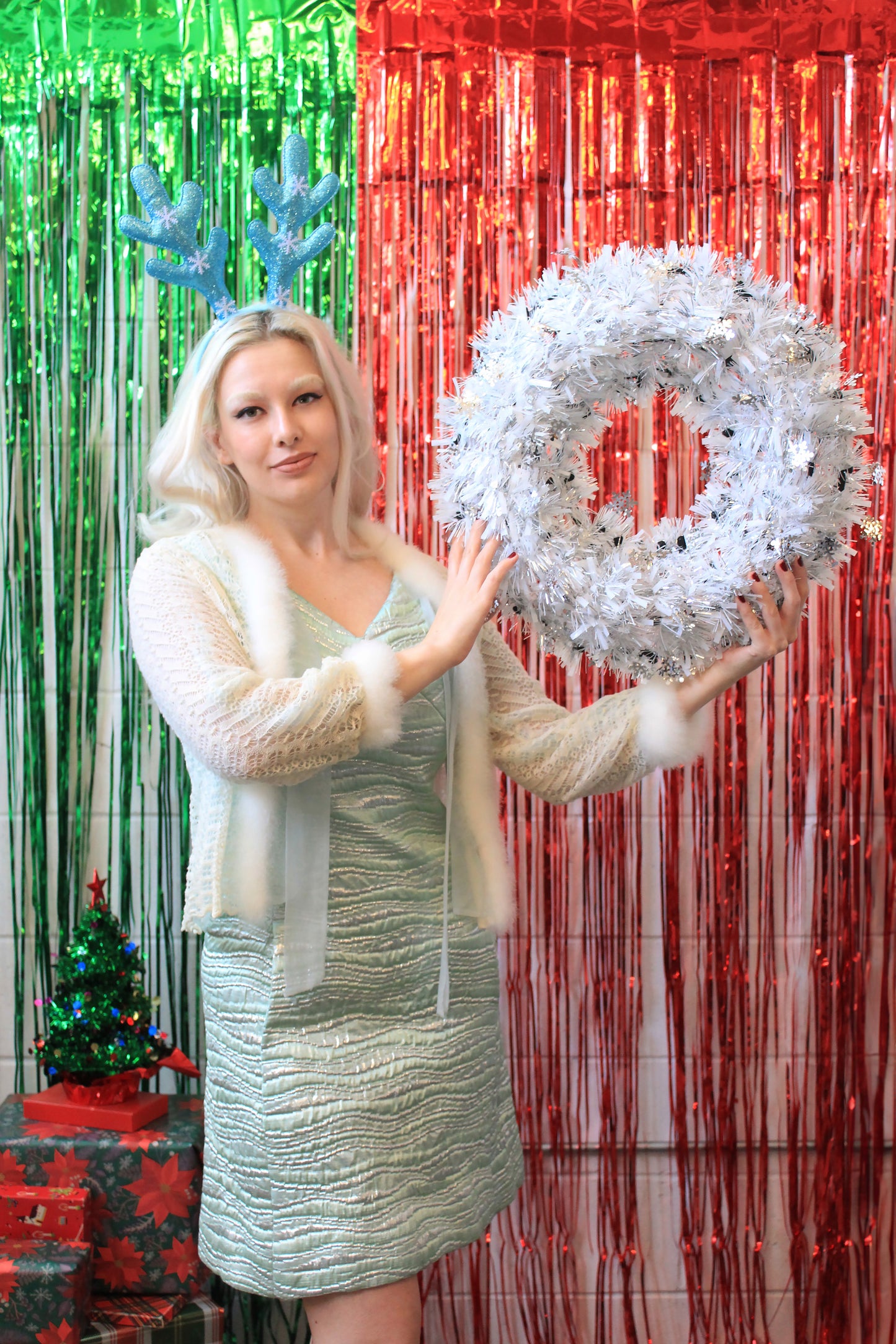 Vintage 1950s Cream and Blue Knit Bed Jacket with Marabou Trim, Small 