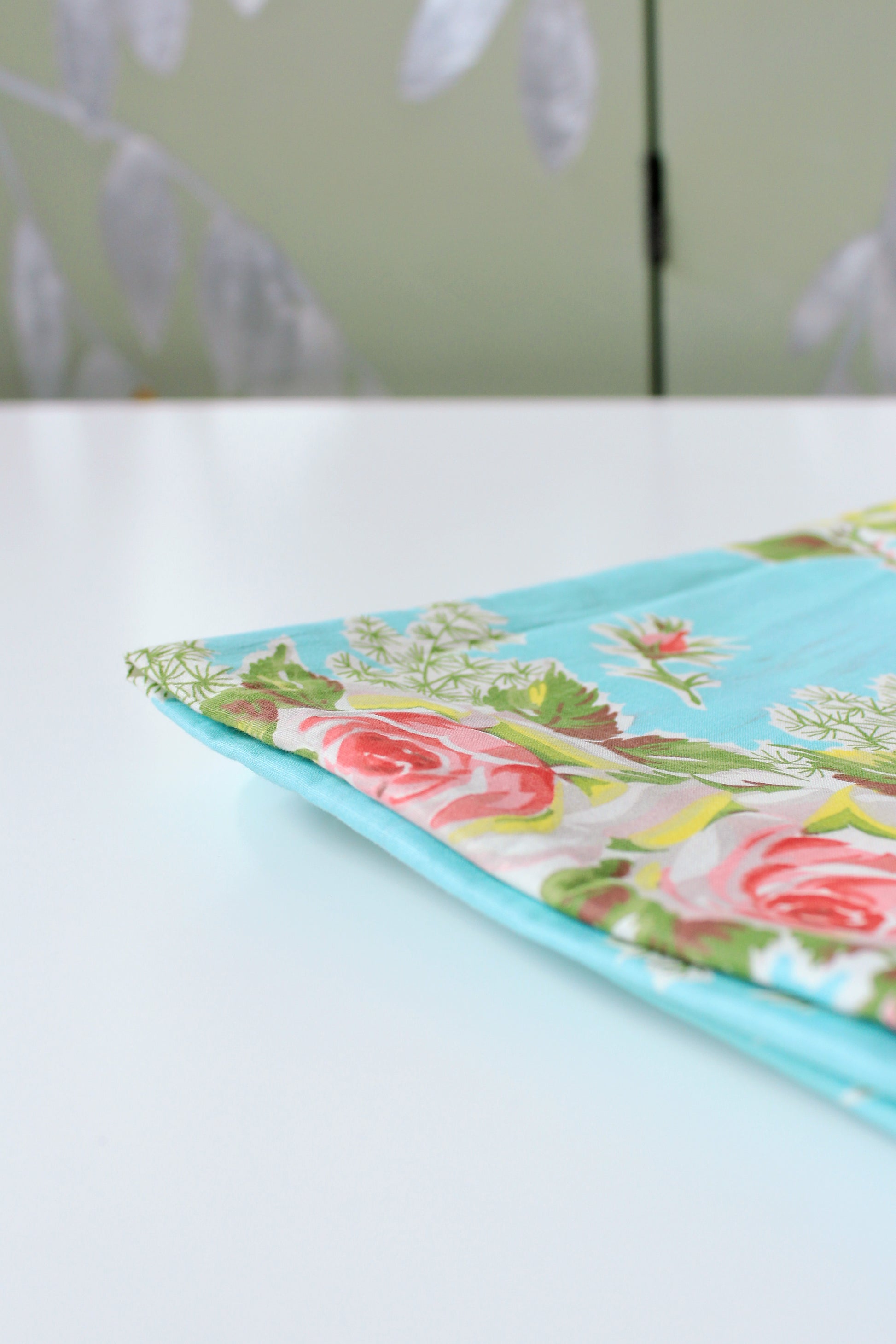 1950s Bright Blue And Romantic Illustrated Floral Cotton Fabric, 3.9 Yards