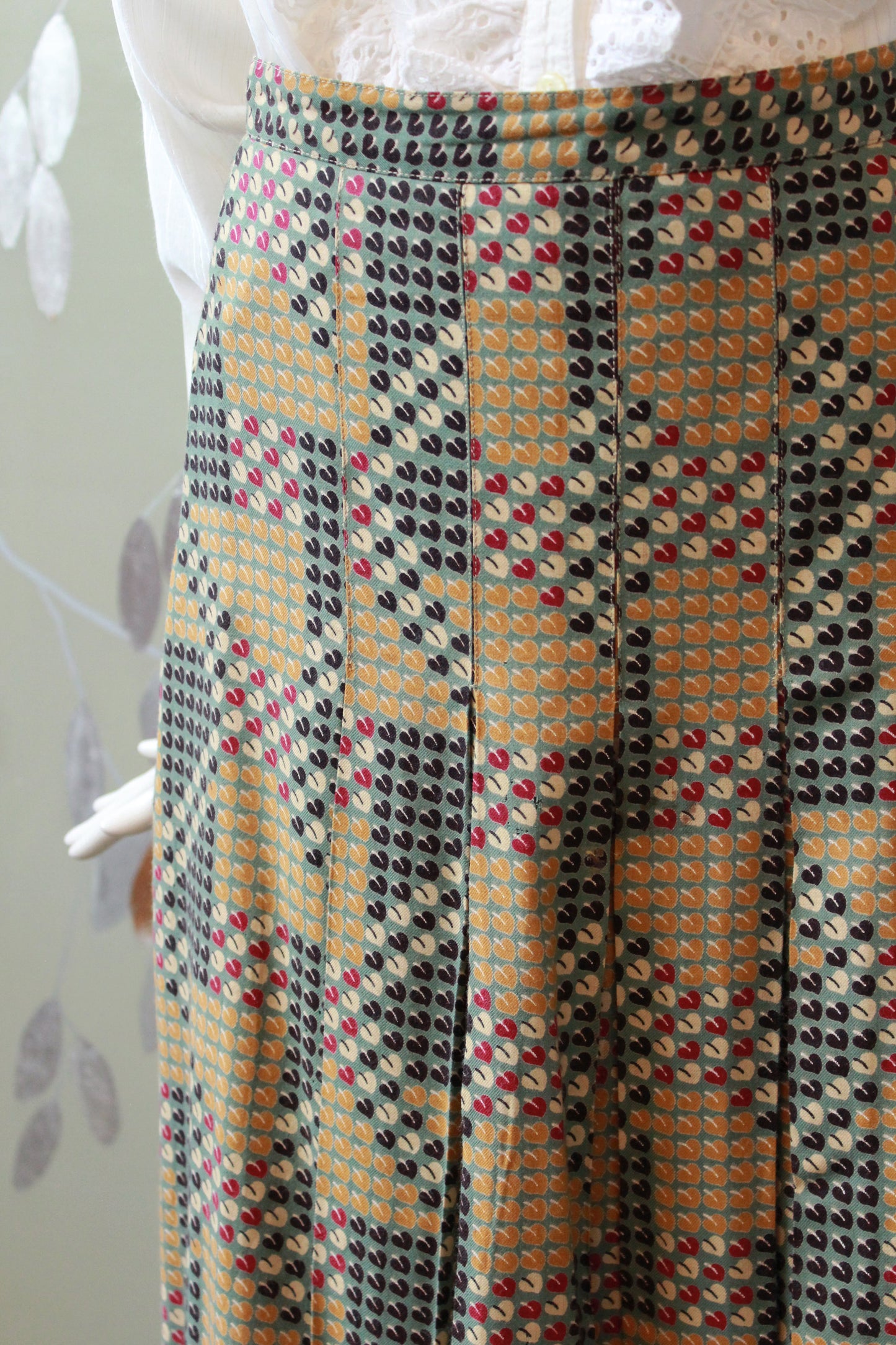 1970s Franck Olivier Pleated Leaf Print Skirt, Small