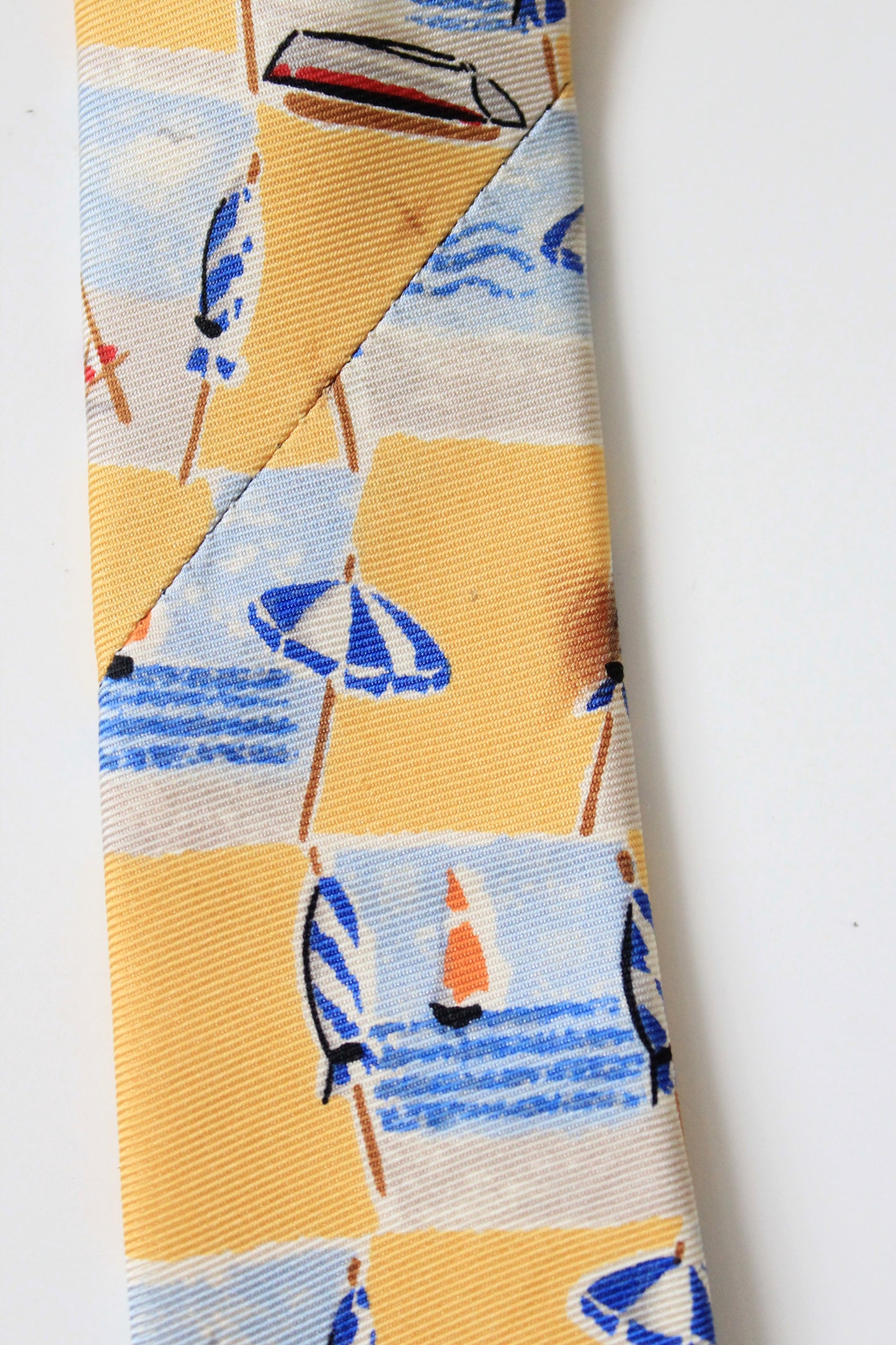 2000 Banana Republic Yellow Beach Scene Silk Summer Tie 