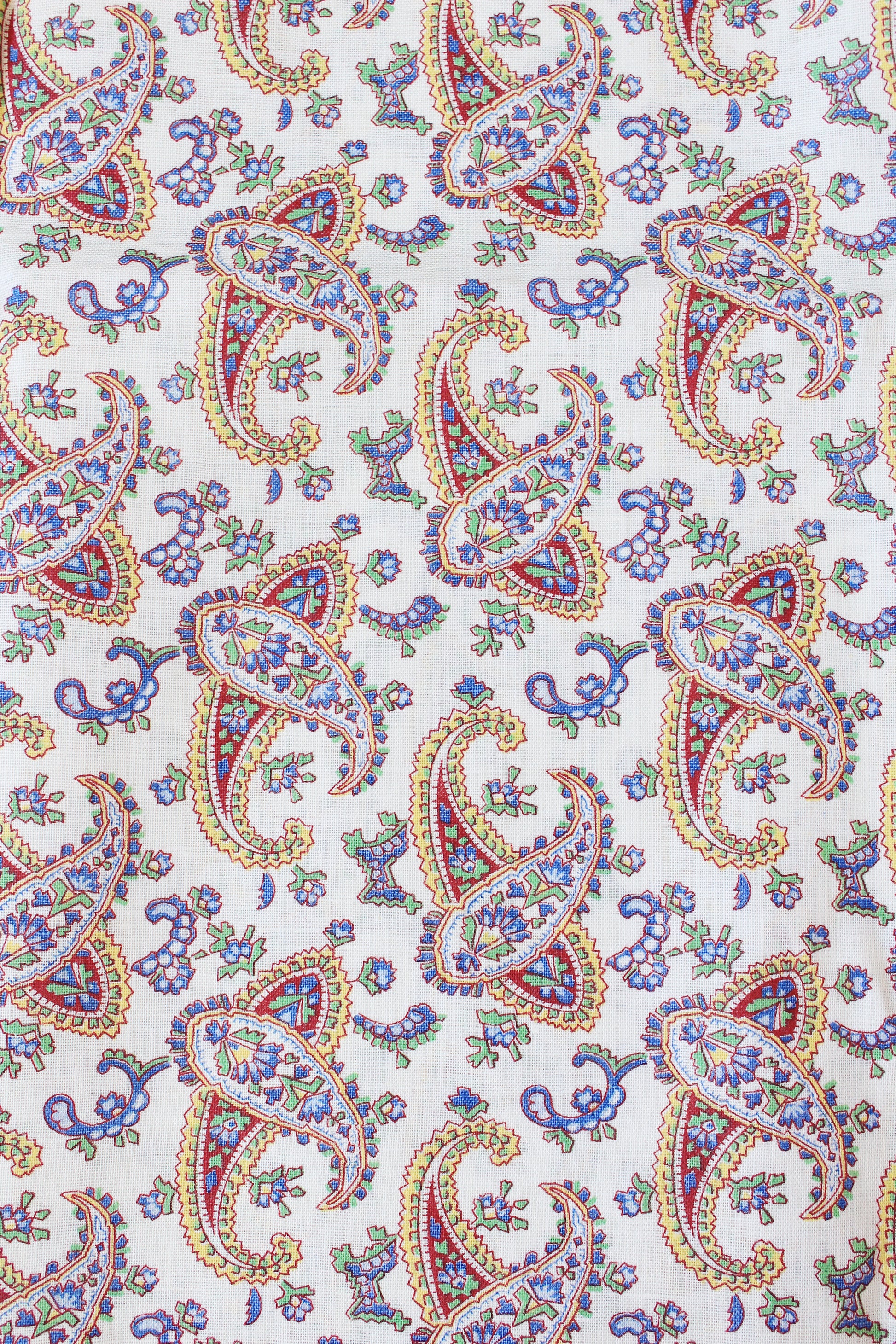 1940s Western Paisley Feedsack In White/Red/Yellow/Blue/Green, Vintage Sewing/Quilting Fabric