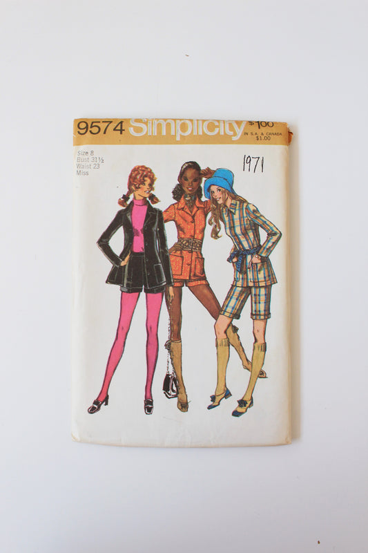 1970s Shirt/Blouse And Shorts Simplicity 9574 Sewing Pattern, Uncut, Size 8