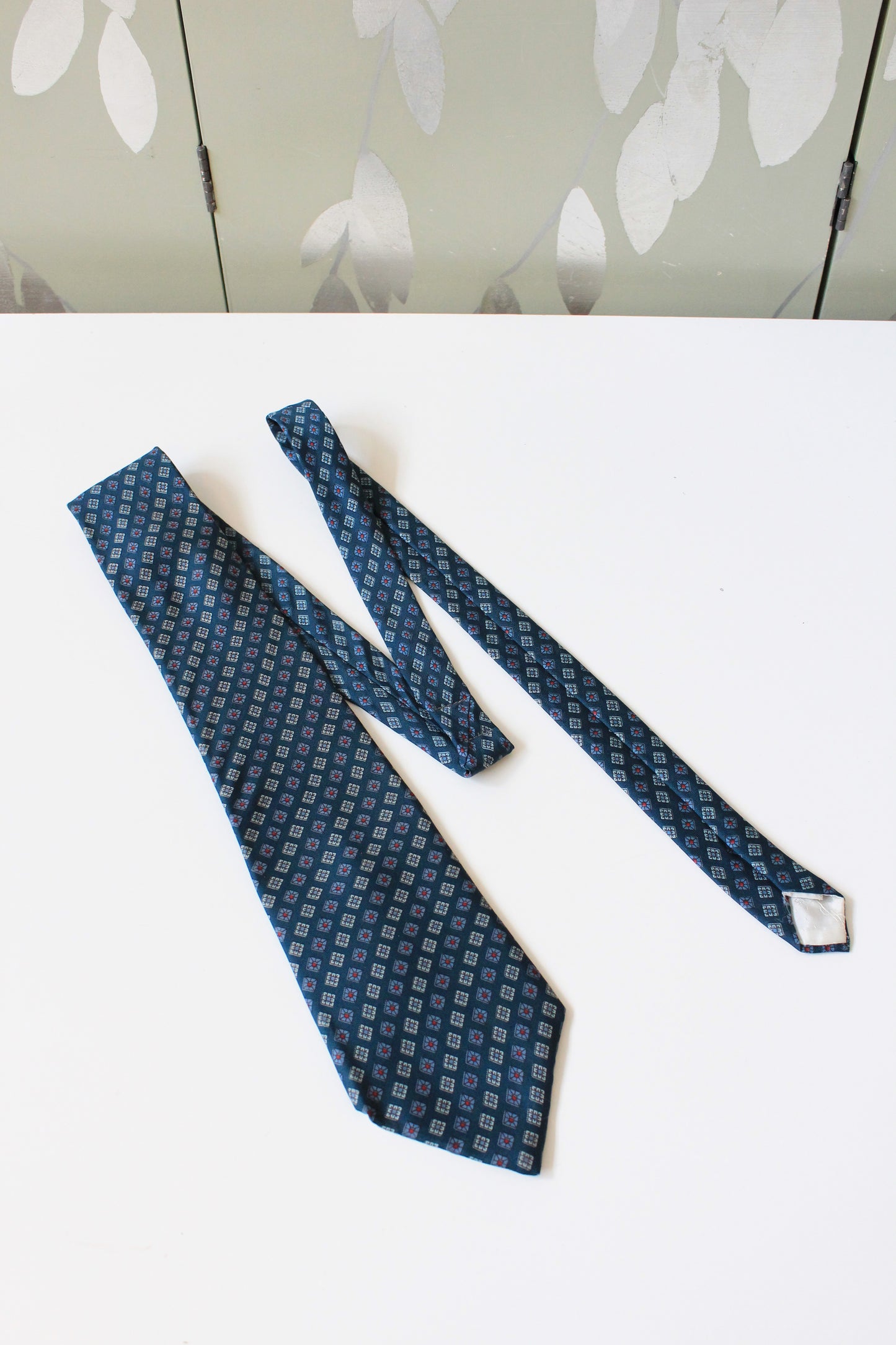 1990s YSLDark Teal Silk Designer Tie With Repeating Pattern 