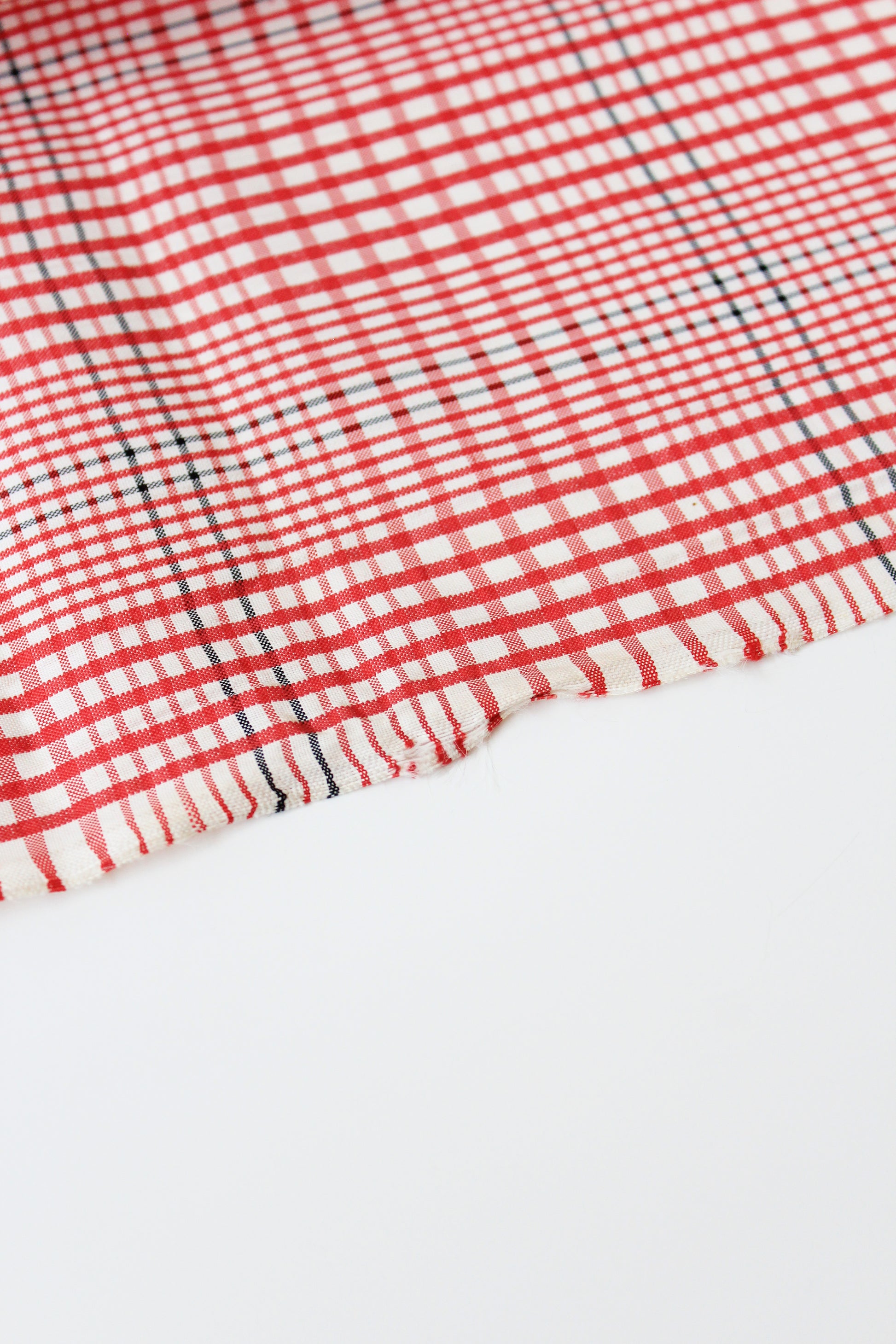 1950s Dark Pink And White Plaid Cotton Vintage Fabric, 4.1 Yards