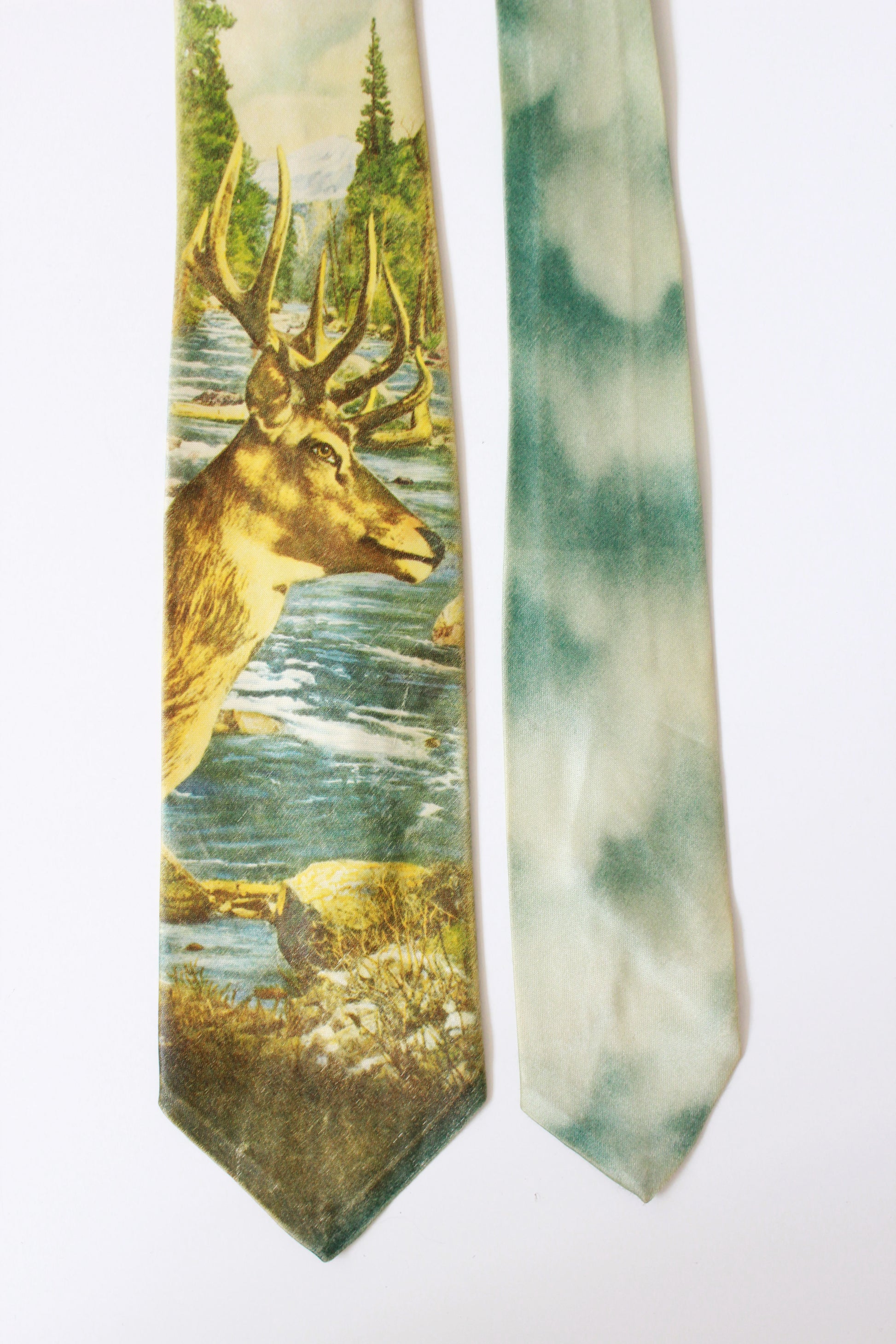 Vintage 1950s Yellow Deer Head Photo Print Tie In Rayon, Mid Century