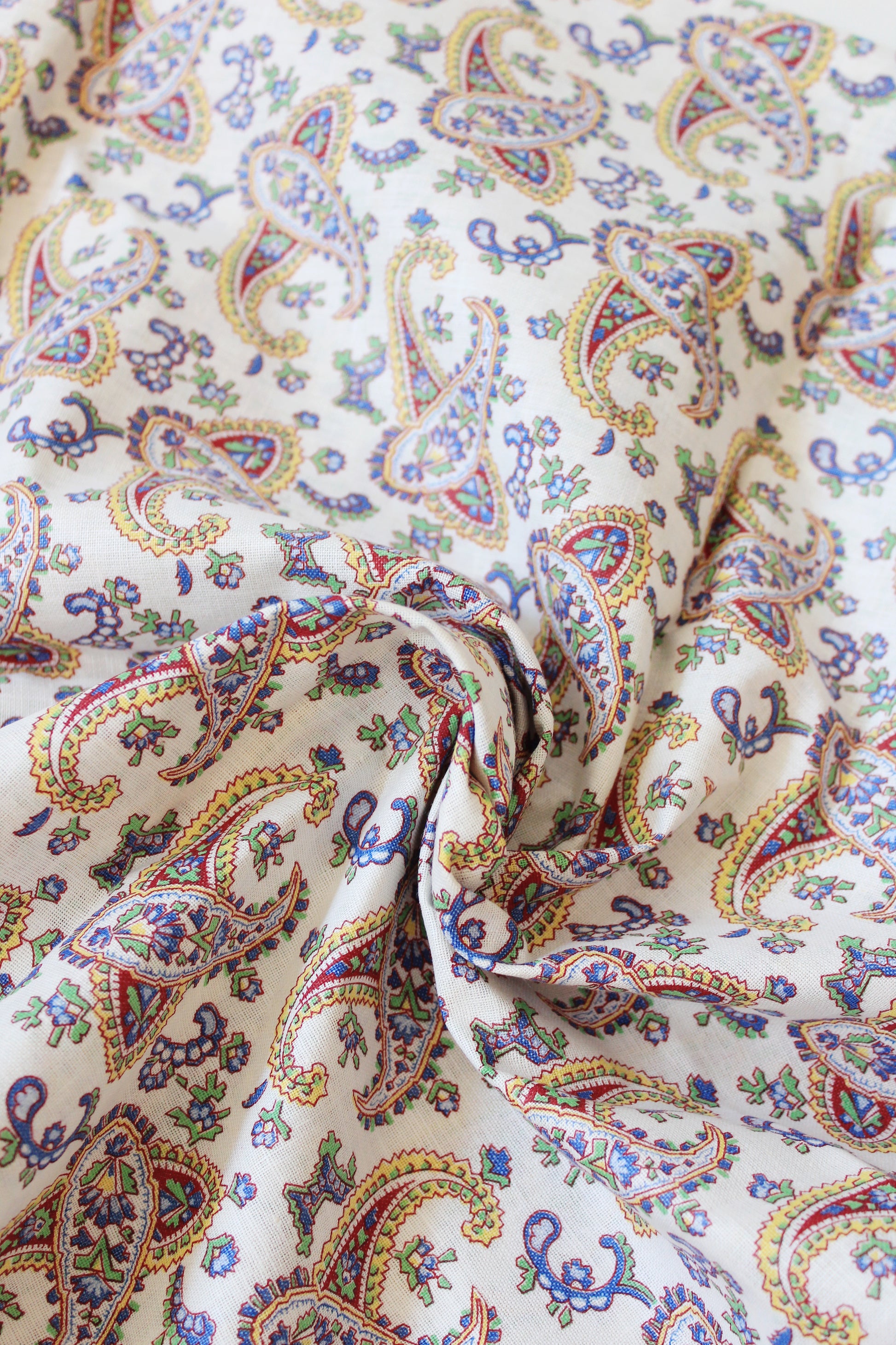1940s Western Paisley Feedsack In White/Red/Yellow/Blue/Green, Vintage Sewing/Quilting Fabric
