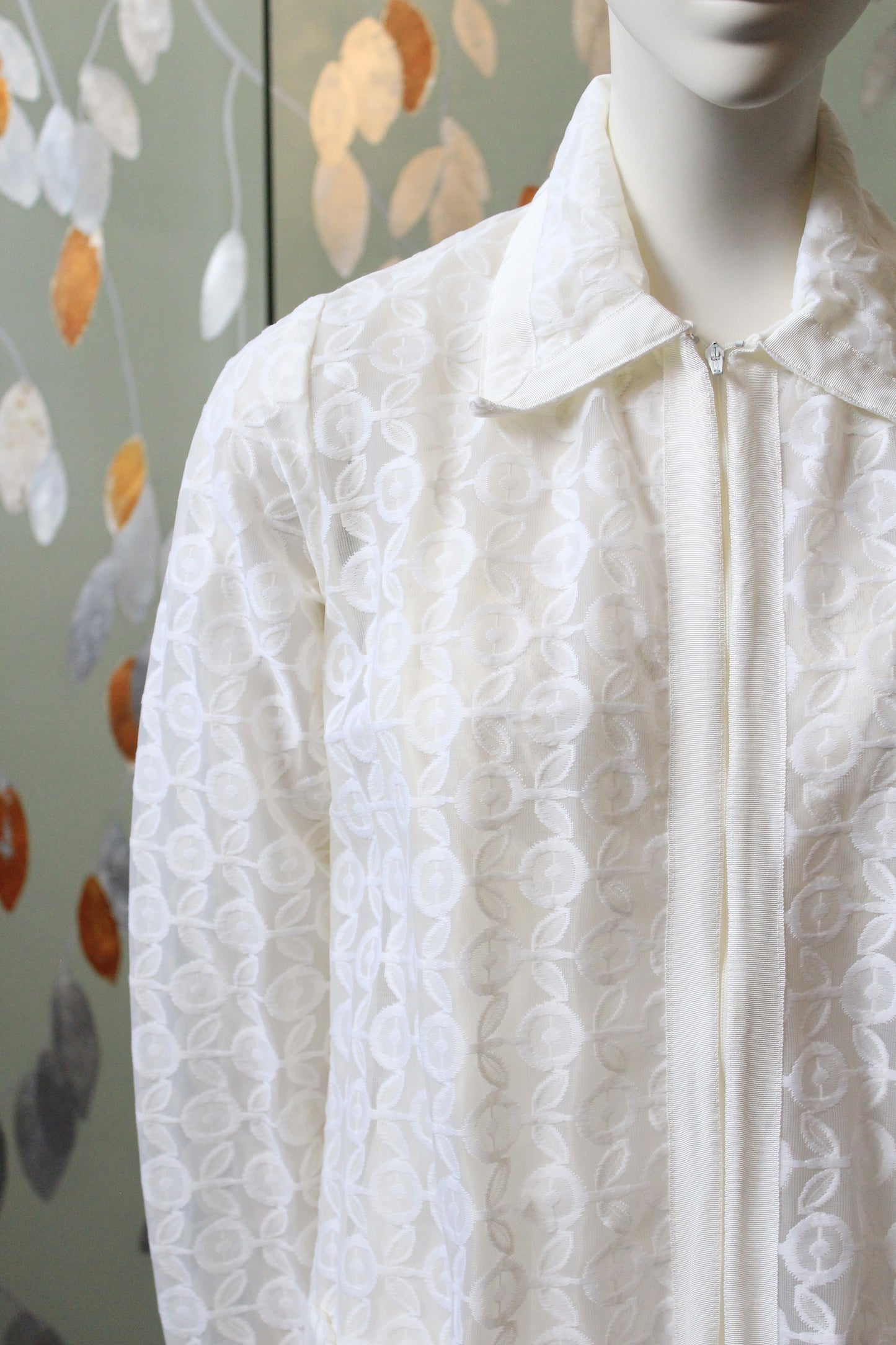 1970s Long Semi Sheer Simple Flower White Robe, Small