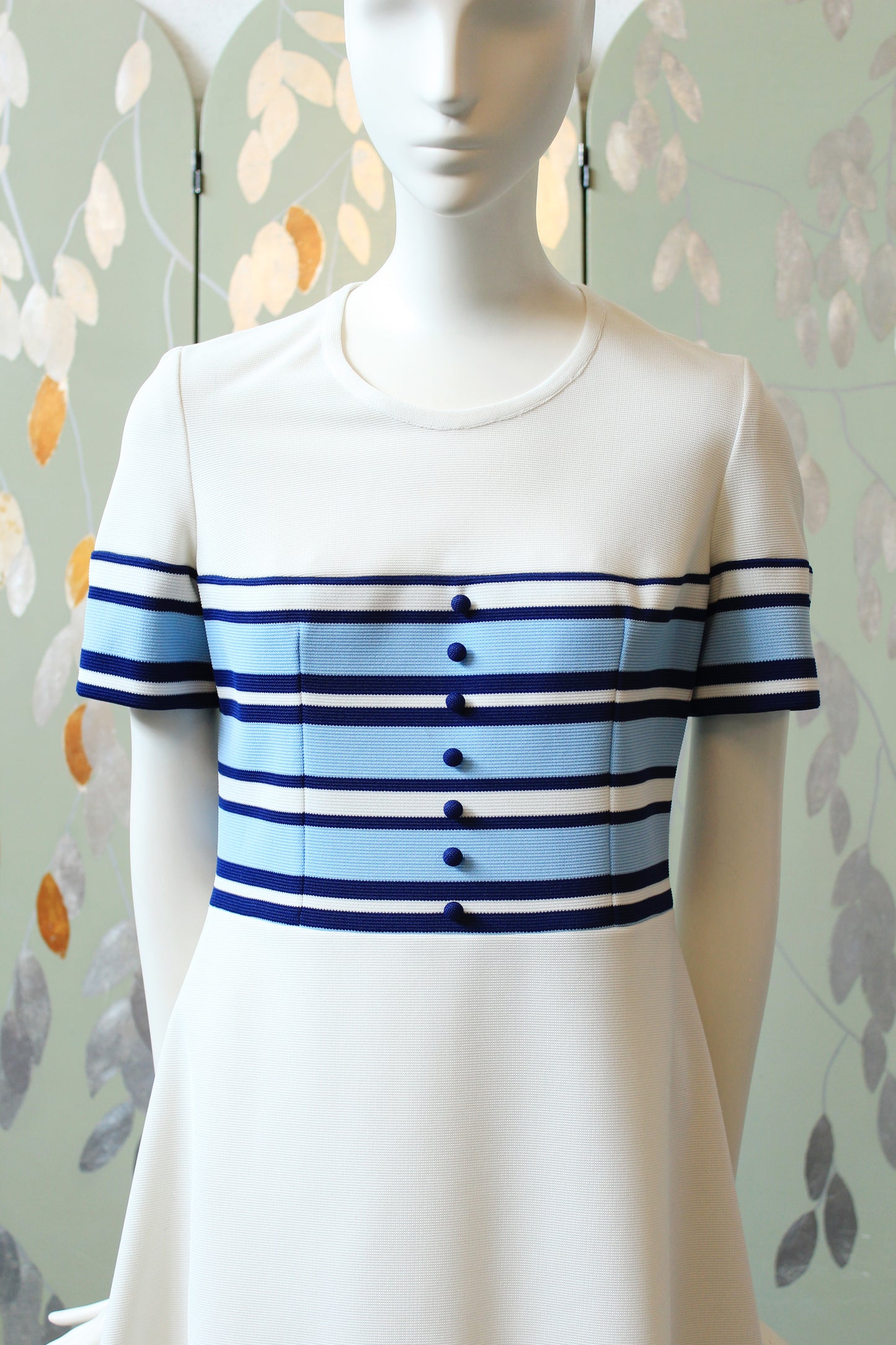 1970s White Short Sleeve Two Toned Blue Stripes A line Summer Dress, Small