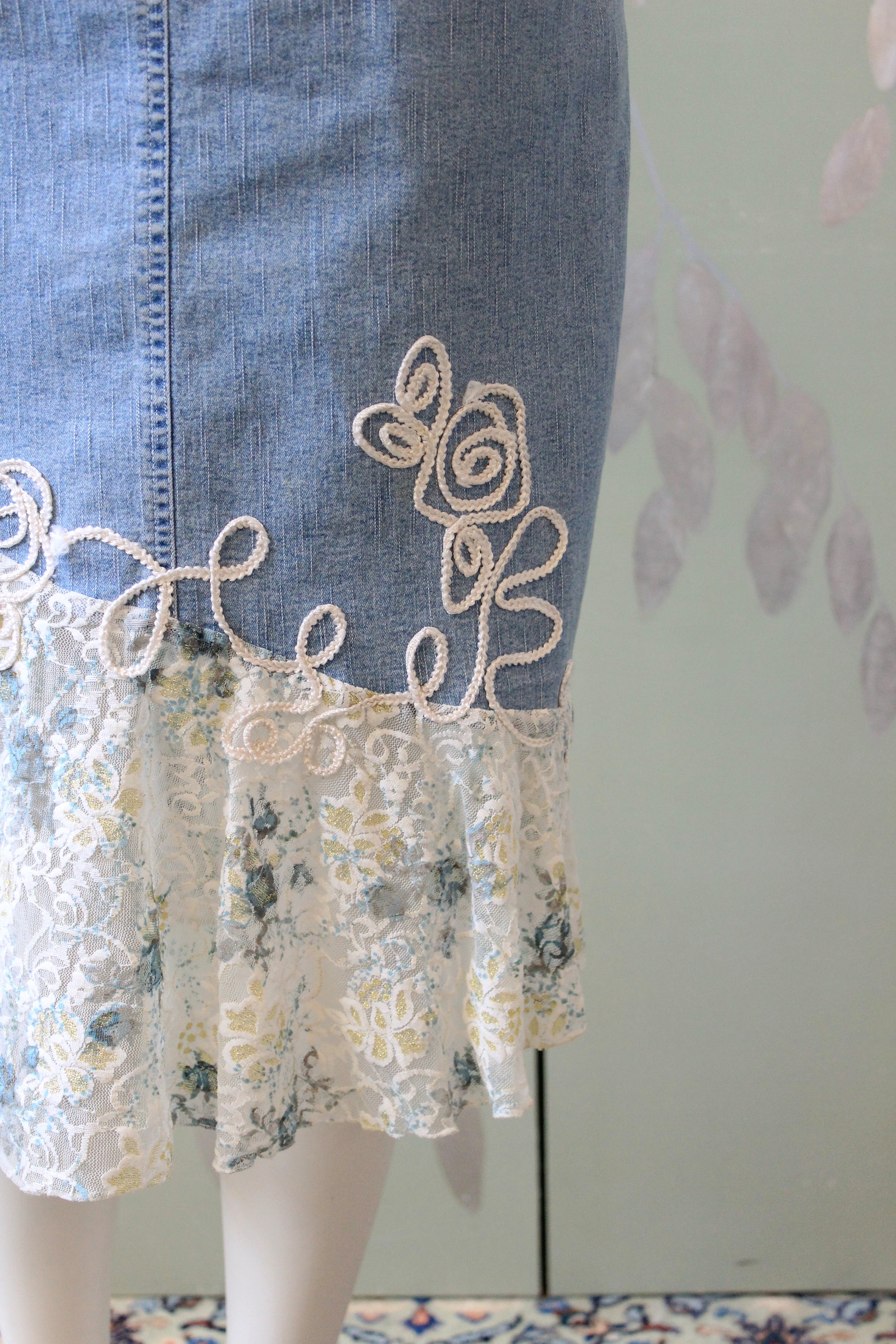 Early 2000s Denim and White Lace Skirt Matching Set, Medium 