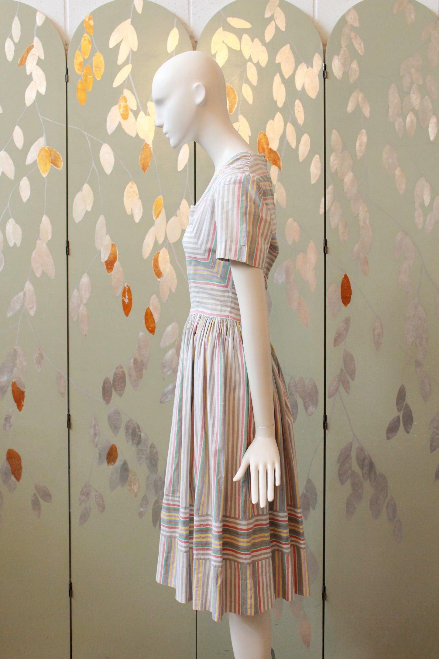 1940s Grey And White With Multicoloured Stripes Short Sleeve Cotton Dress