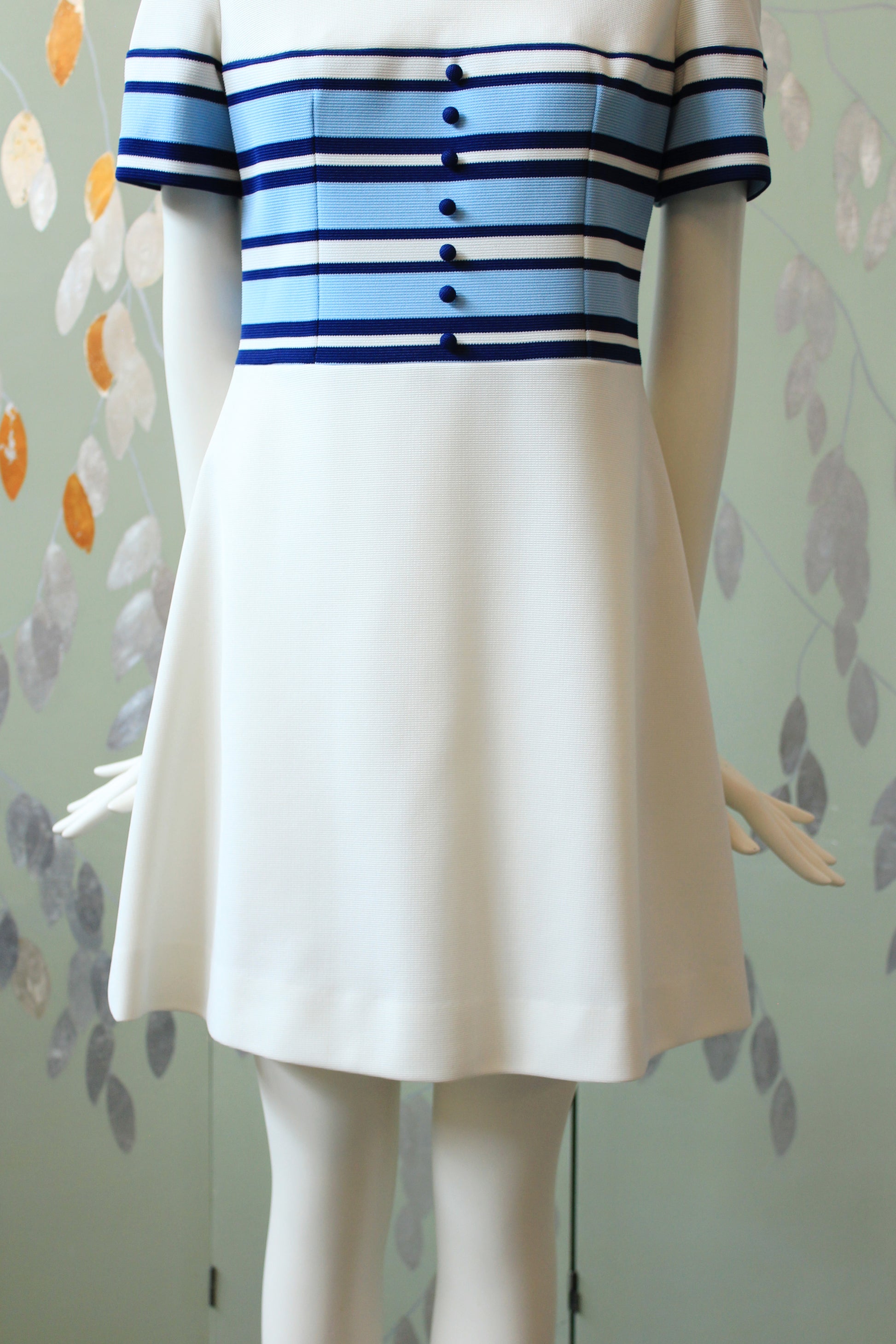 1970s White Short Sleeve Two Toned Blue Stripes A line Summer Dress, Small