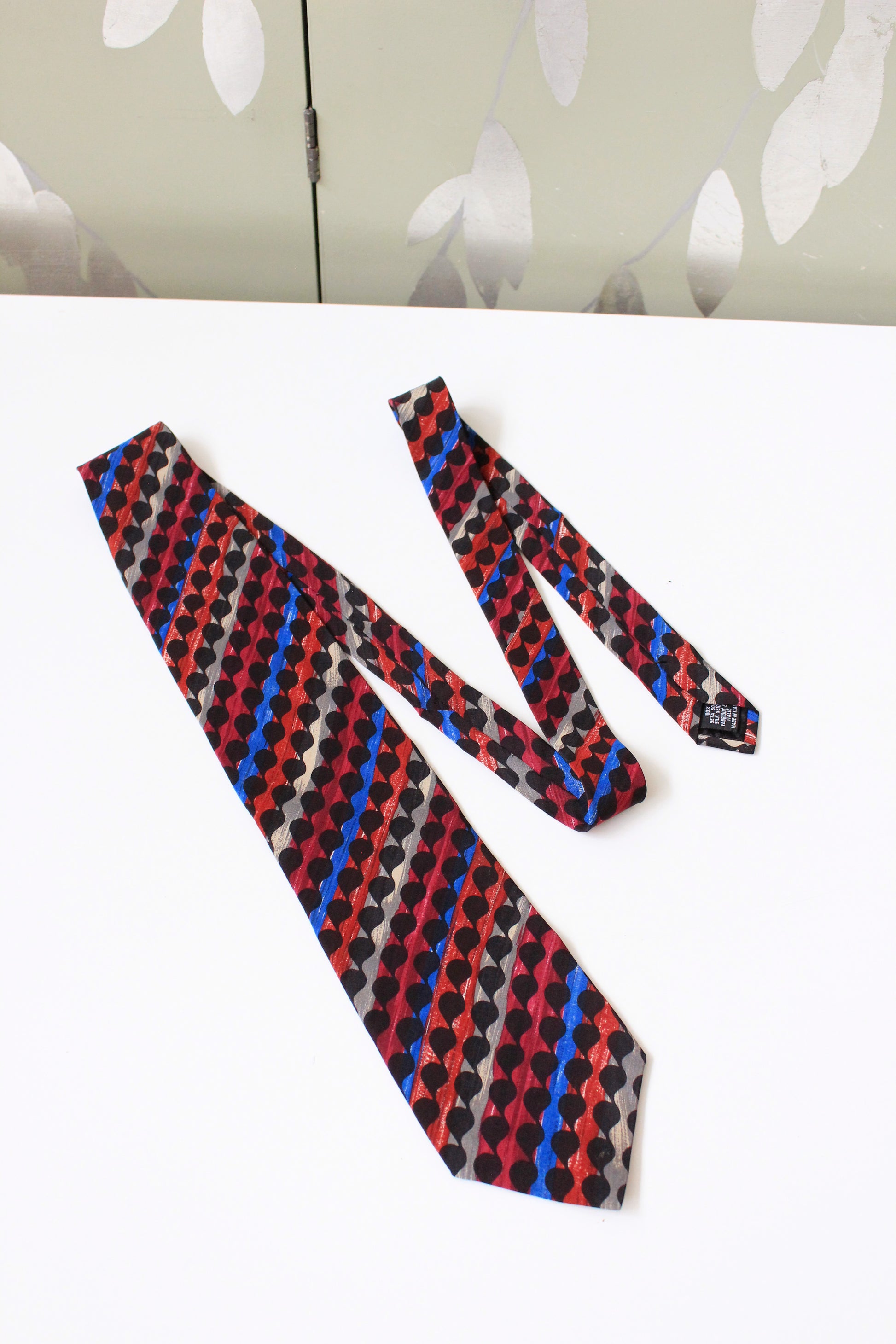 1990s Ungaro Multicoloured Raindrop Stripe Silk Tie